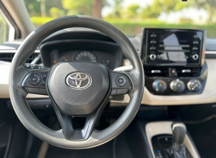 2021 GCC Toyota Corolla 1.6 XLI Mid Option Zero Downpayment. 100% Bank Loan.