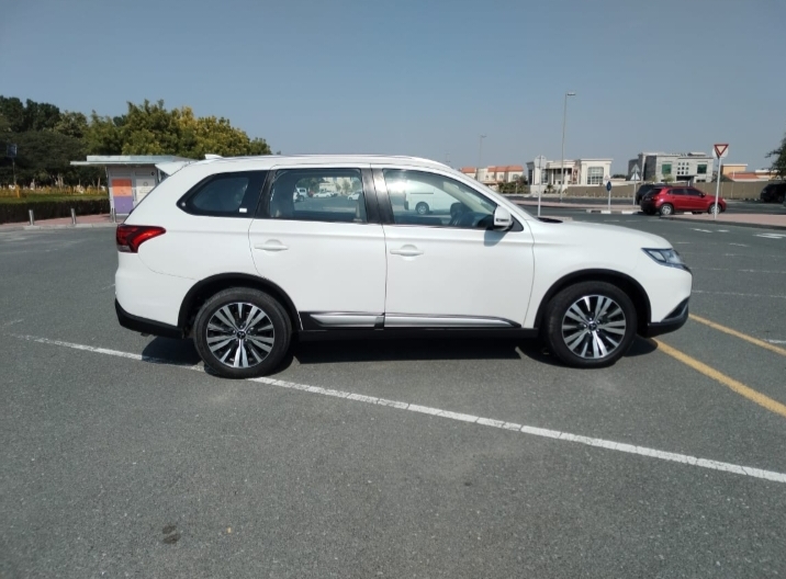 2020 GCC Mitsubishi Outlander – 2.4 4×4 Zero Downpayment. 100% Bank Loan.