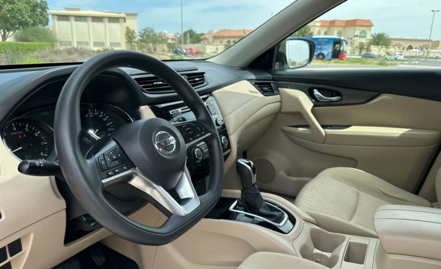 2020 GCC Nissan X-Trail 7 Seaters  Mid Option Zero Downpayment.100% Bank Loan.