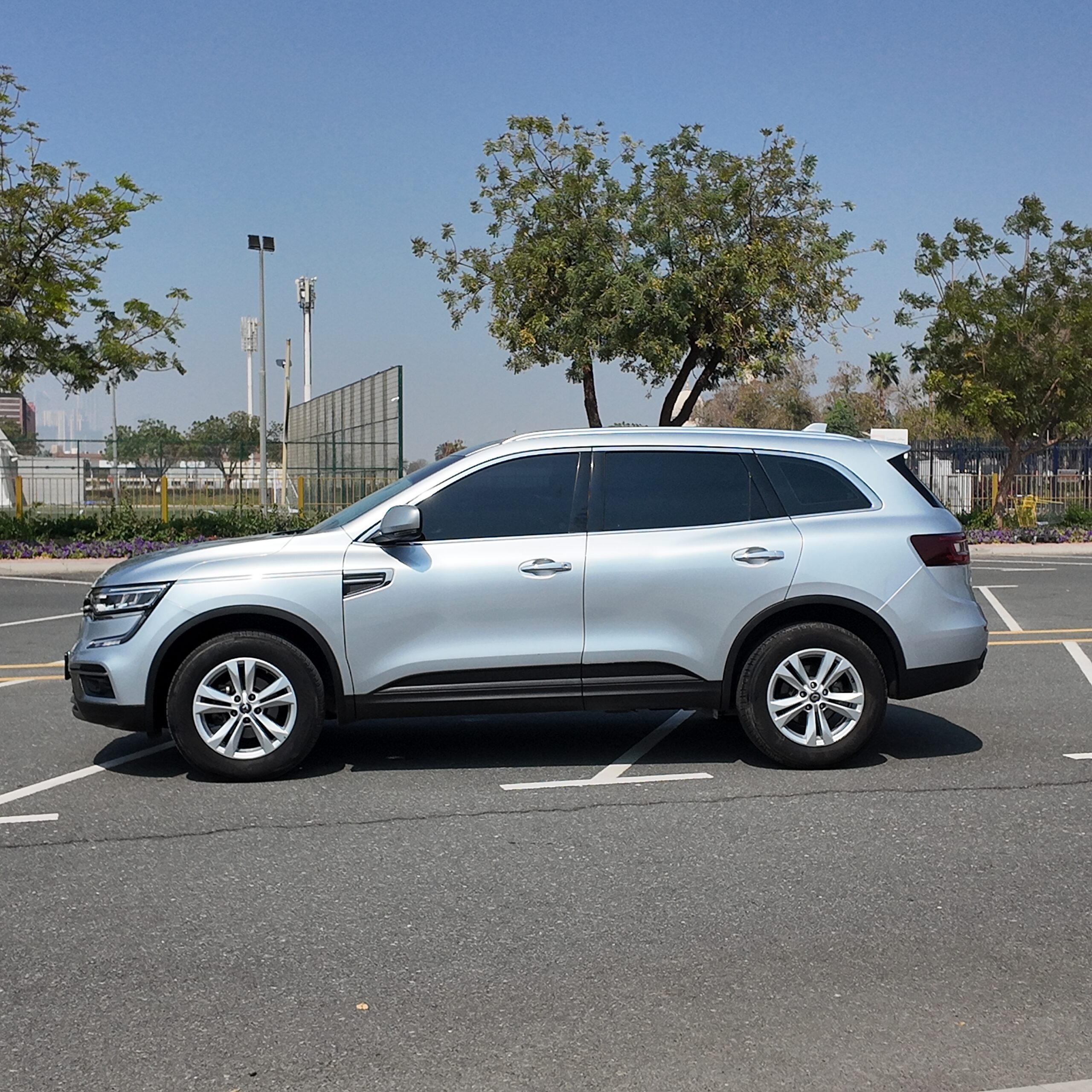 
								2022 | Renault Koleus- 1.6 L | Blue full									