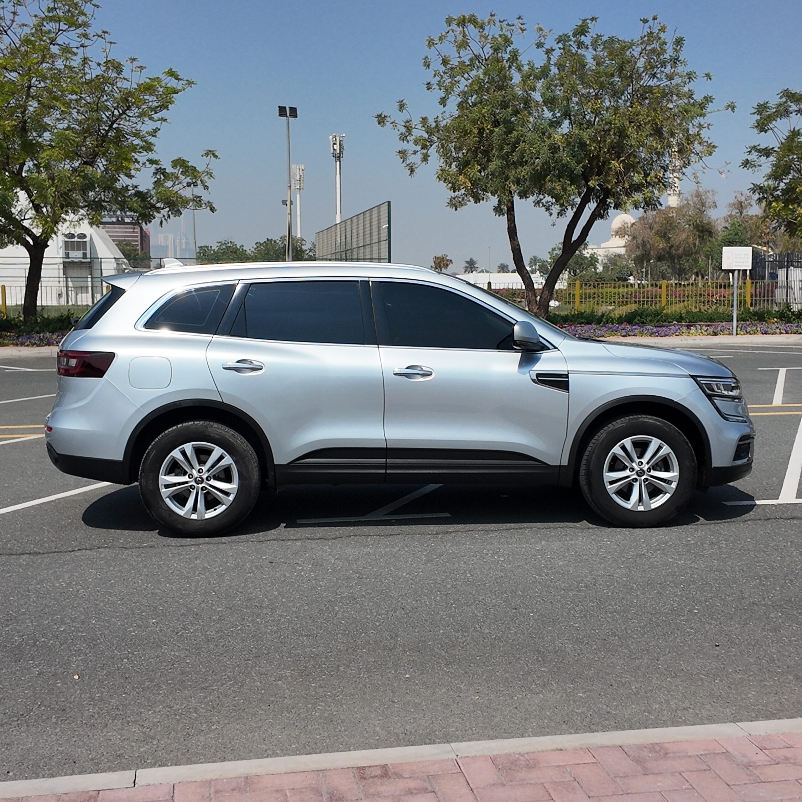
								2022 | Renault Koleus- 1.6 L | Blue full									