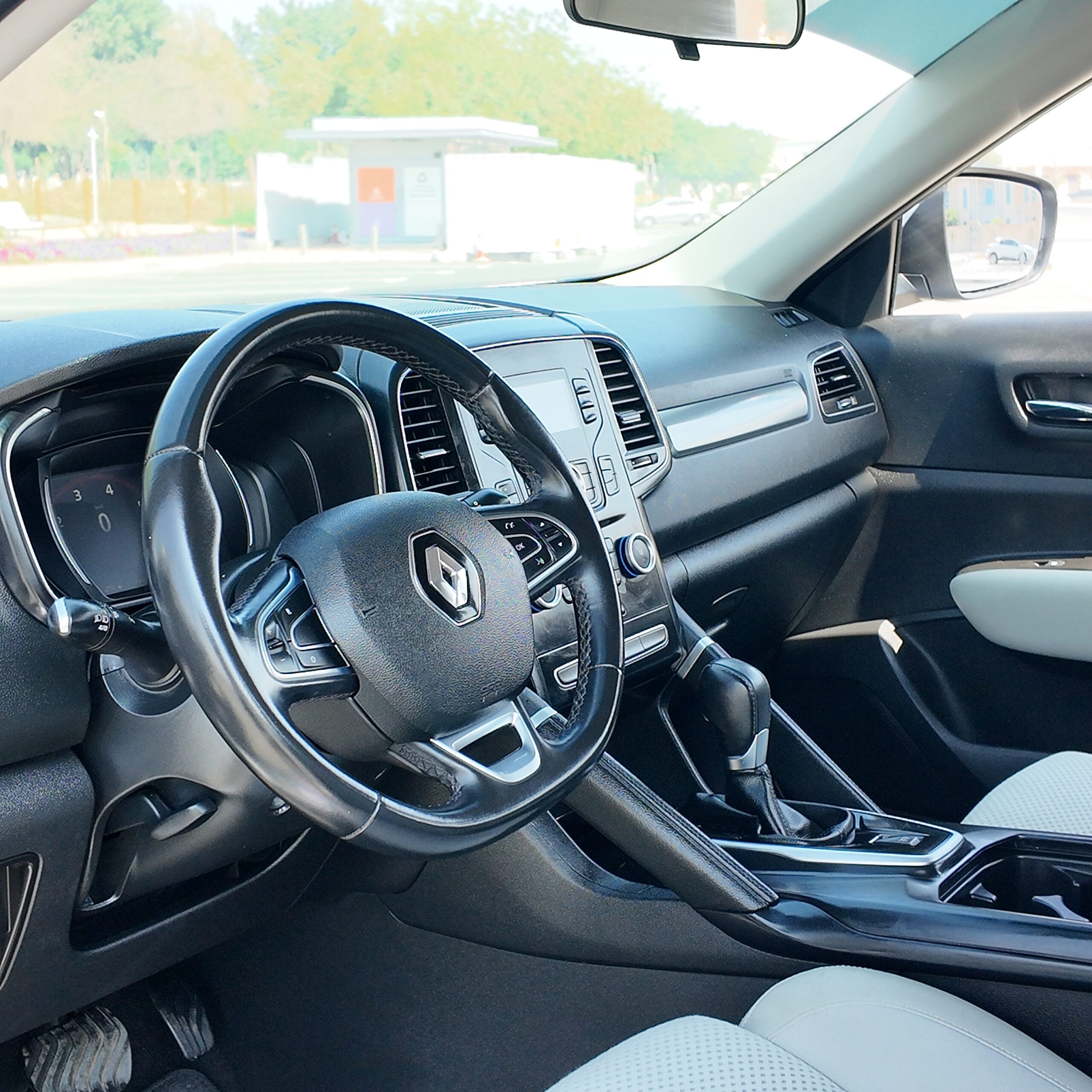 
								2022 | Renault Koleus- 1.6 L | Blue full									
