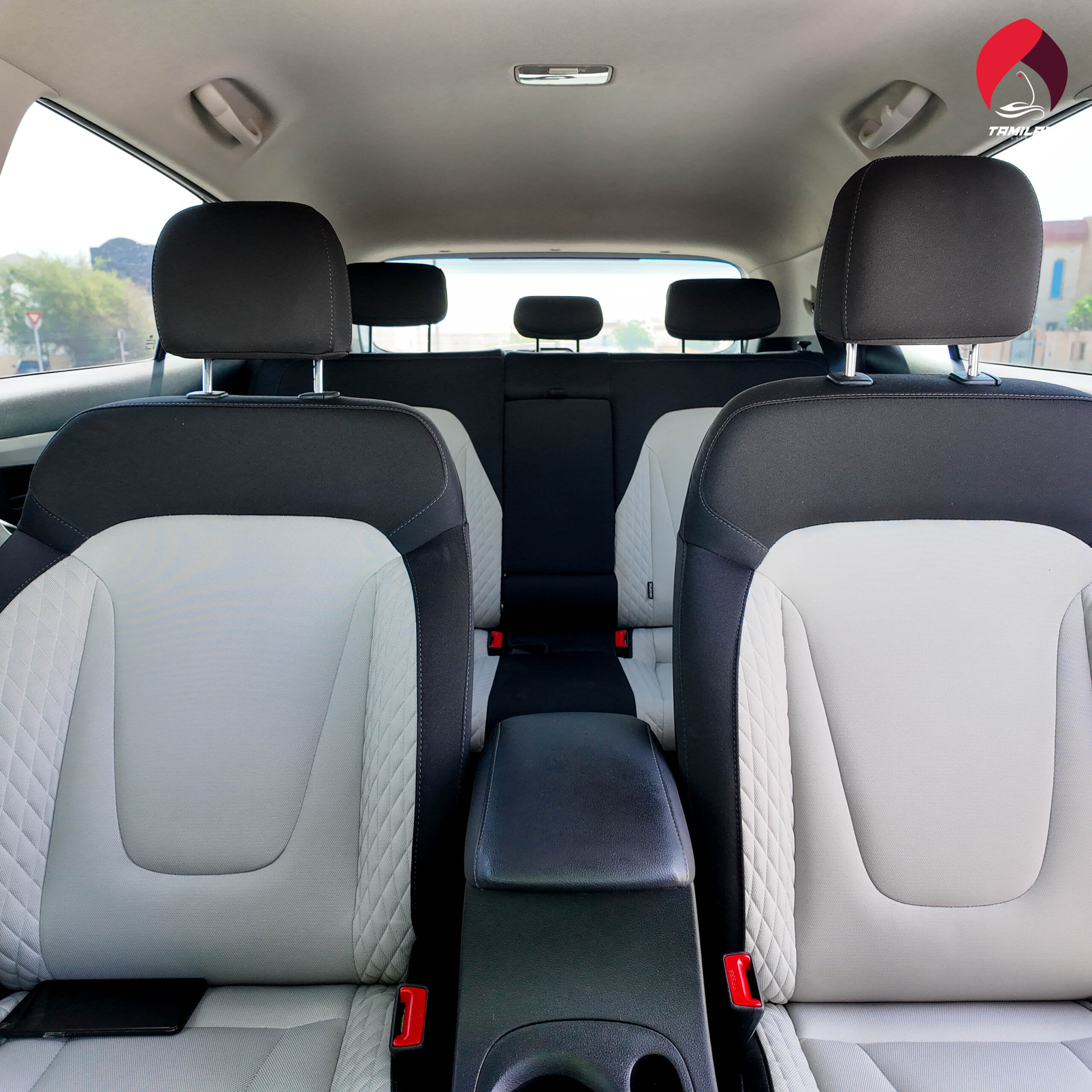 
								2023 | Hyundai Creta | 1.5 L | White full									
