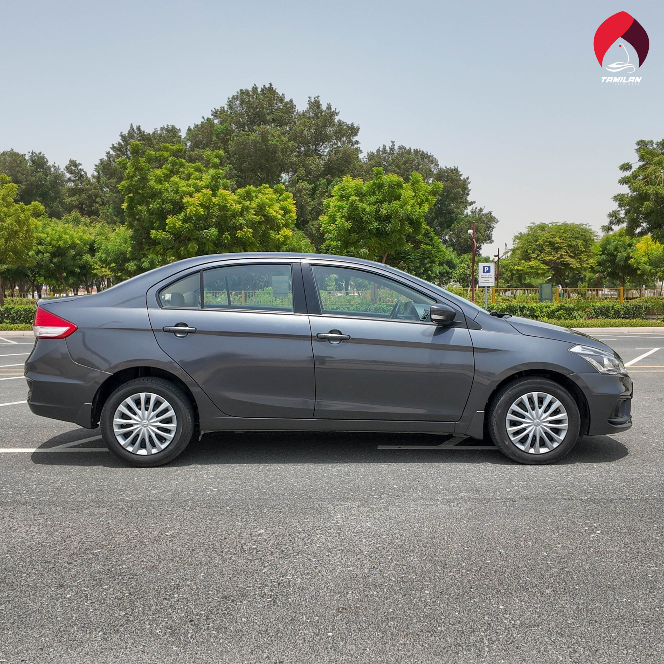 
								2023 | Suzuki Ciaz | Grey full									
