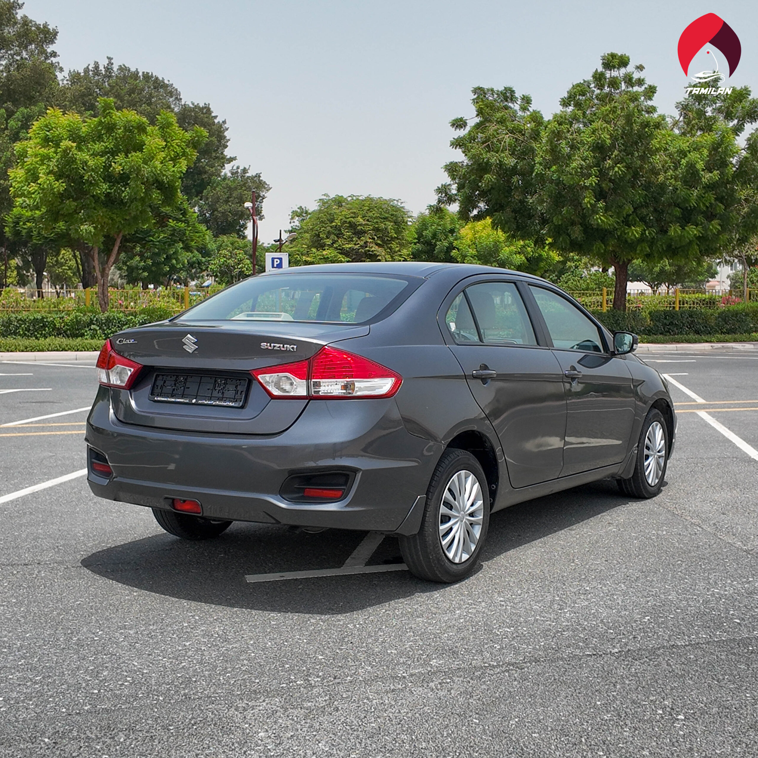 
								2023 | Suzuki Ciaz | Grey full									
