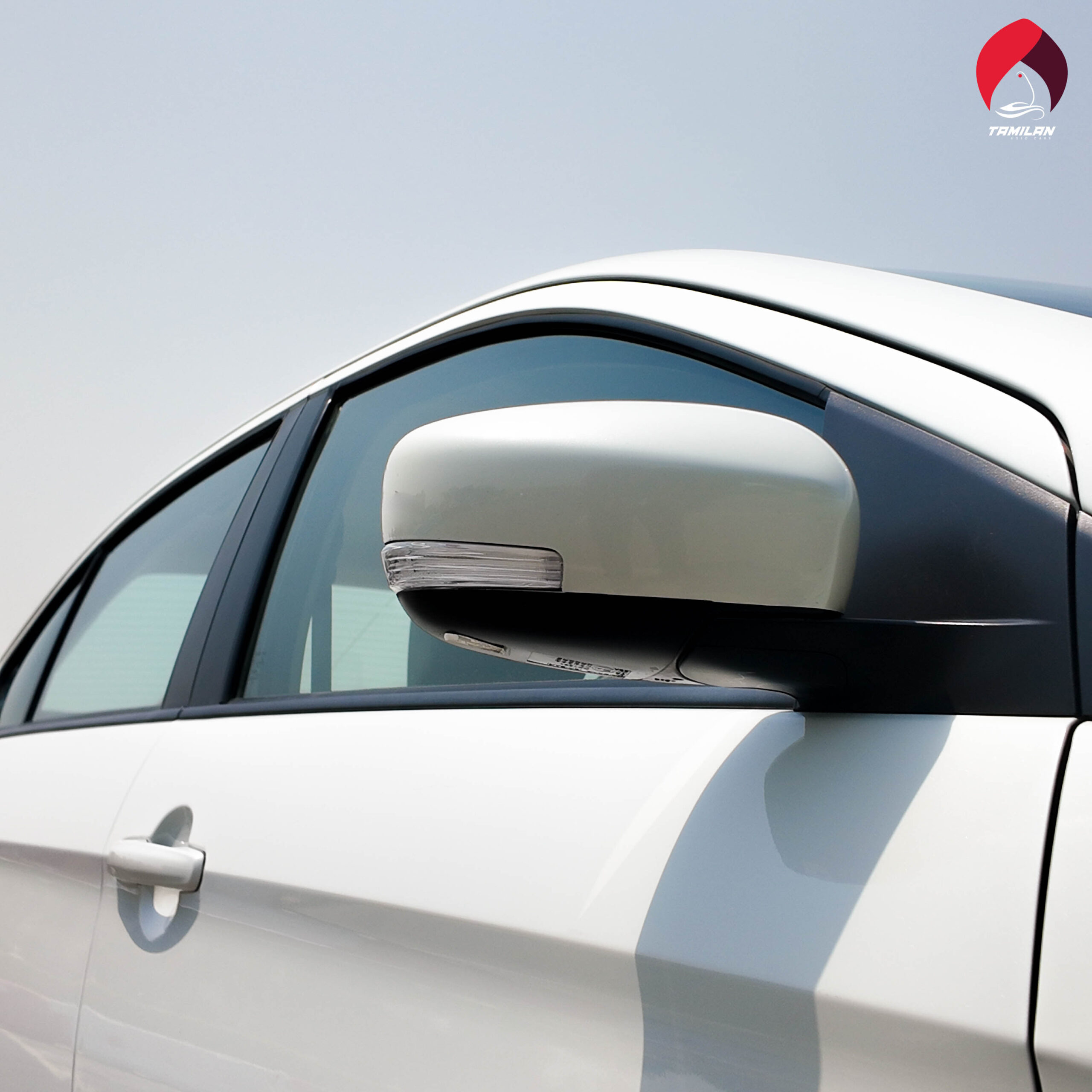 
								2023 | Suzuki Ciaz | White full									
