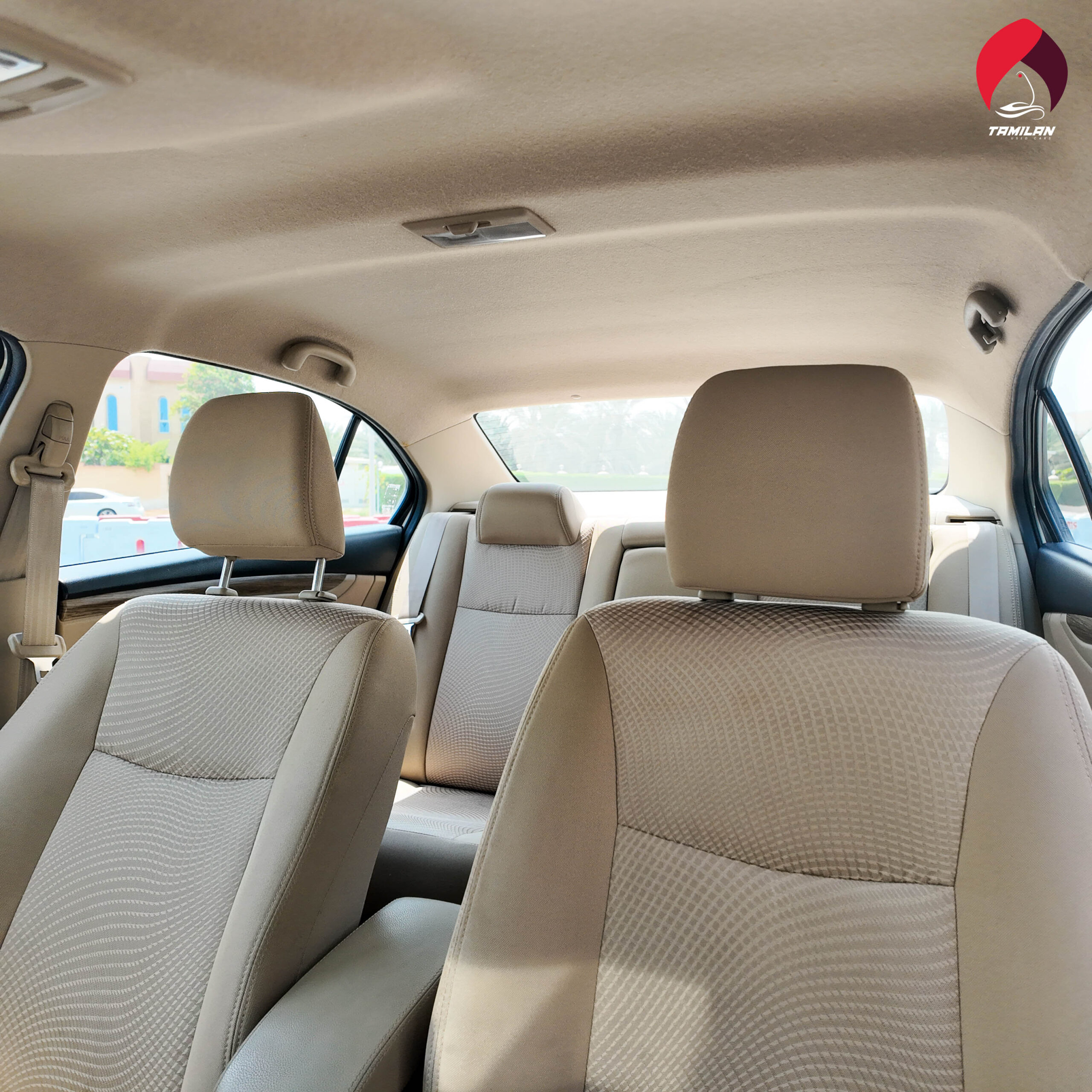 
								2023 | Suzuki Ciaz | White full									