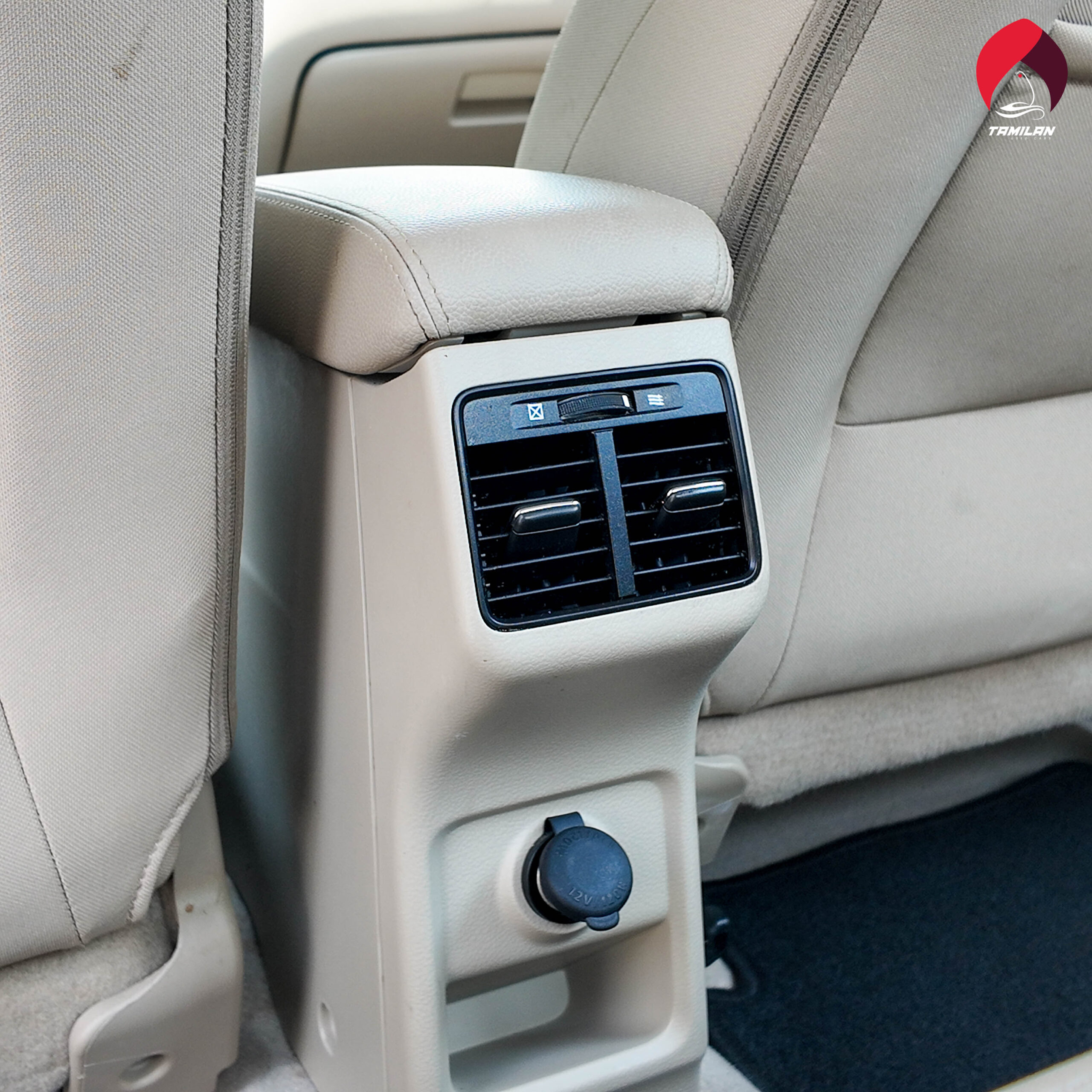 
								2023 | Suzuki Ciaz | White full									