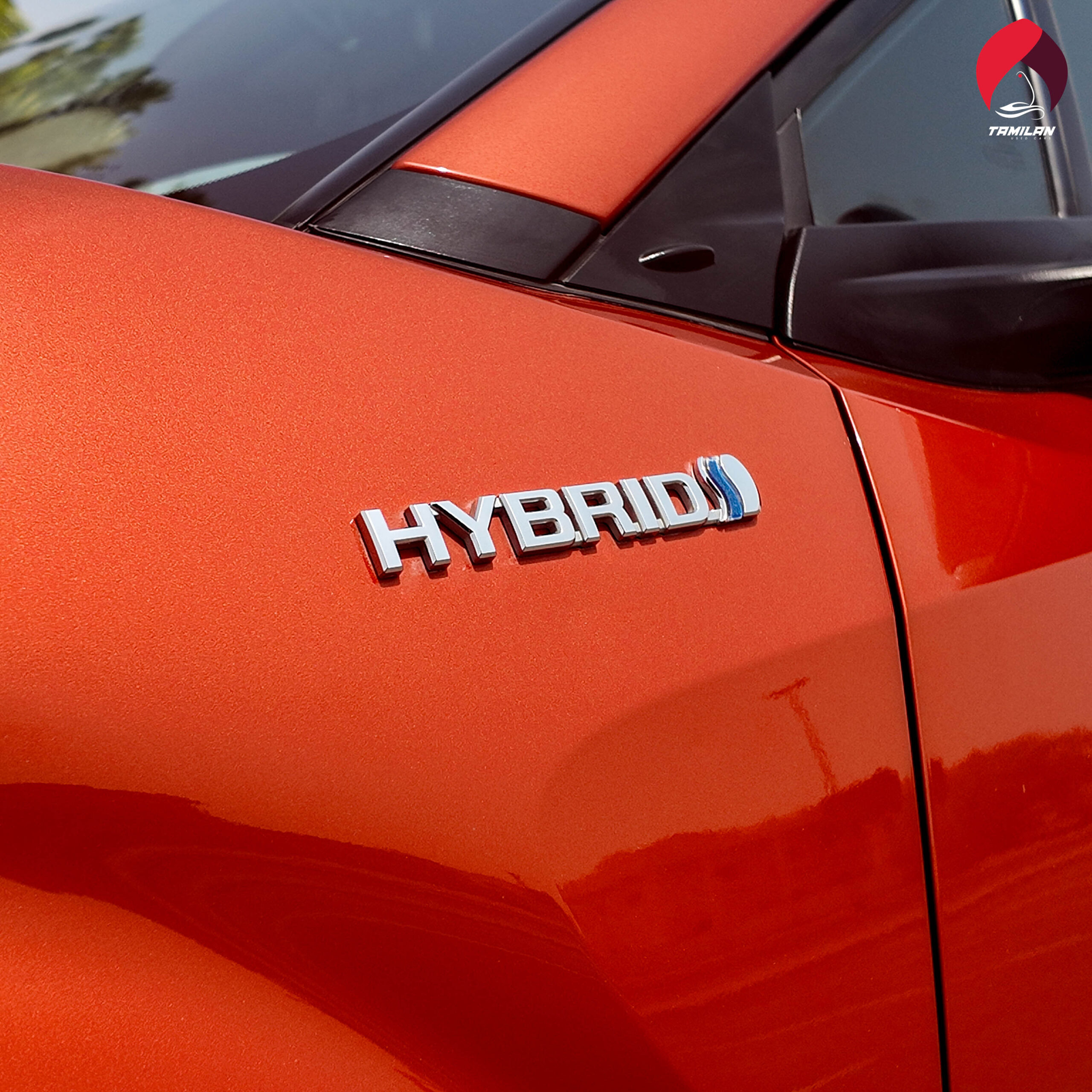 
								2020 | Toyota CH-R HYBRID | Orange full									