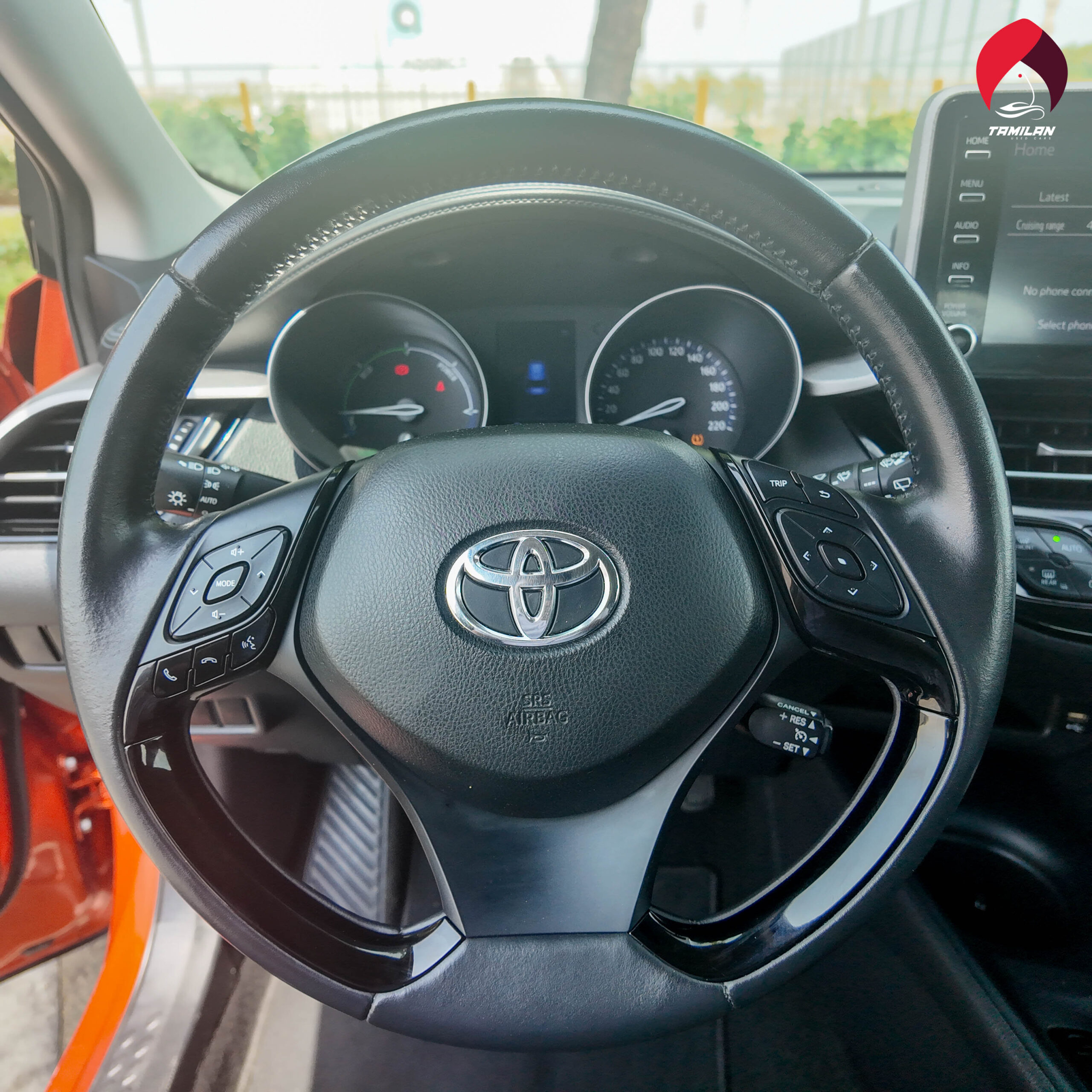 
								2020 | Toyota CH-R HYBRID | Orange full									