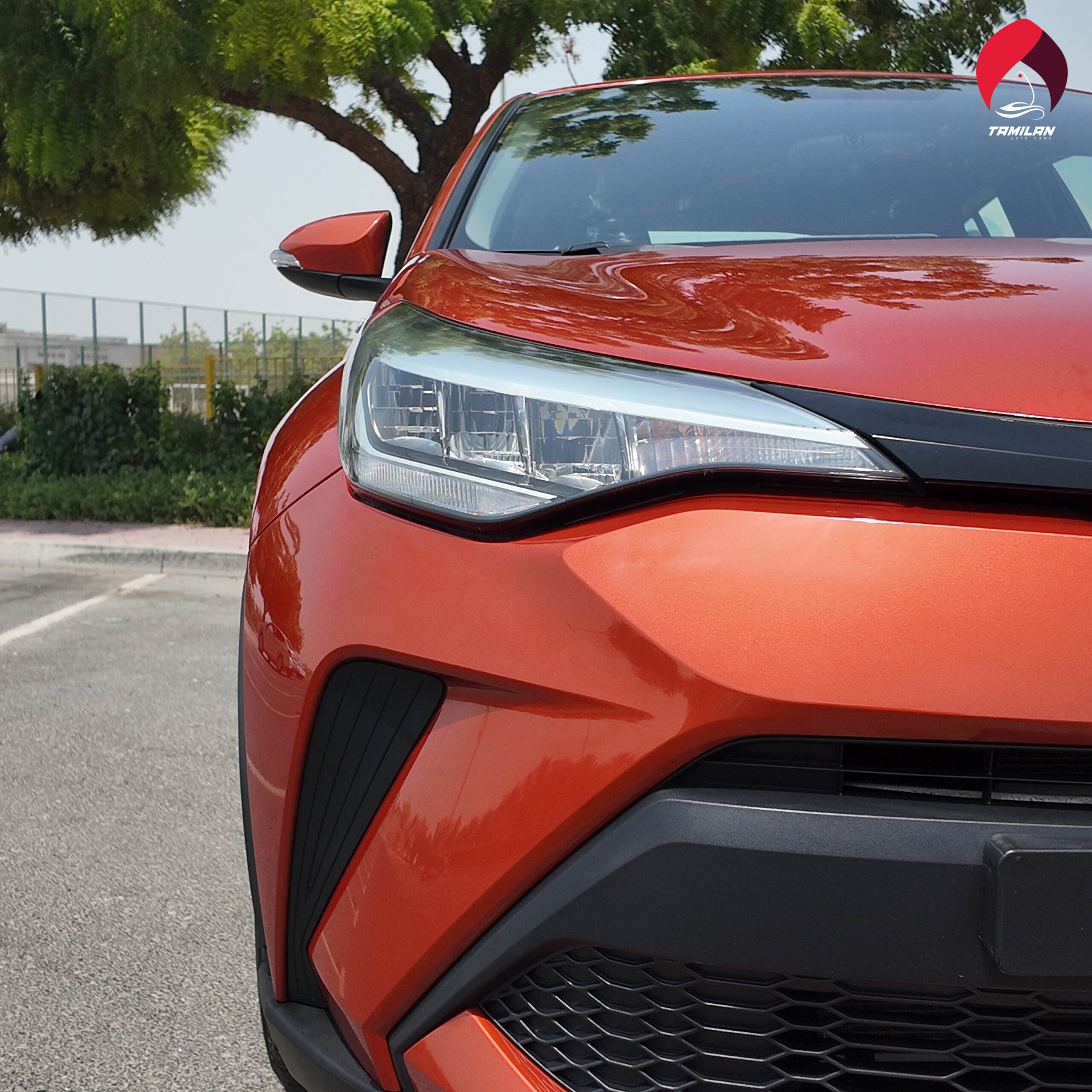 
								2020 | Toyota CH-R HYBRID | Orange full									