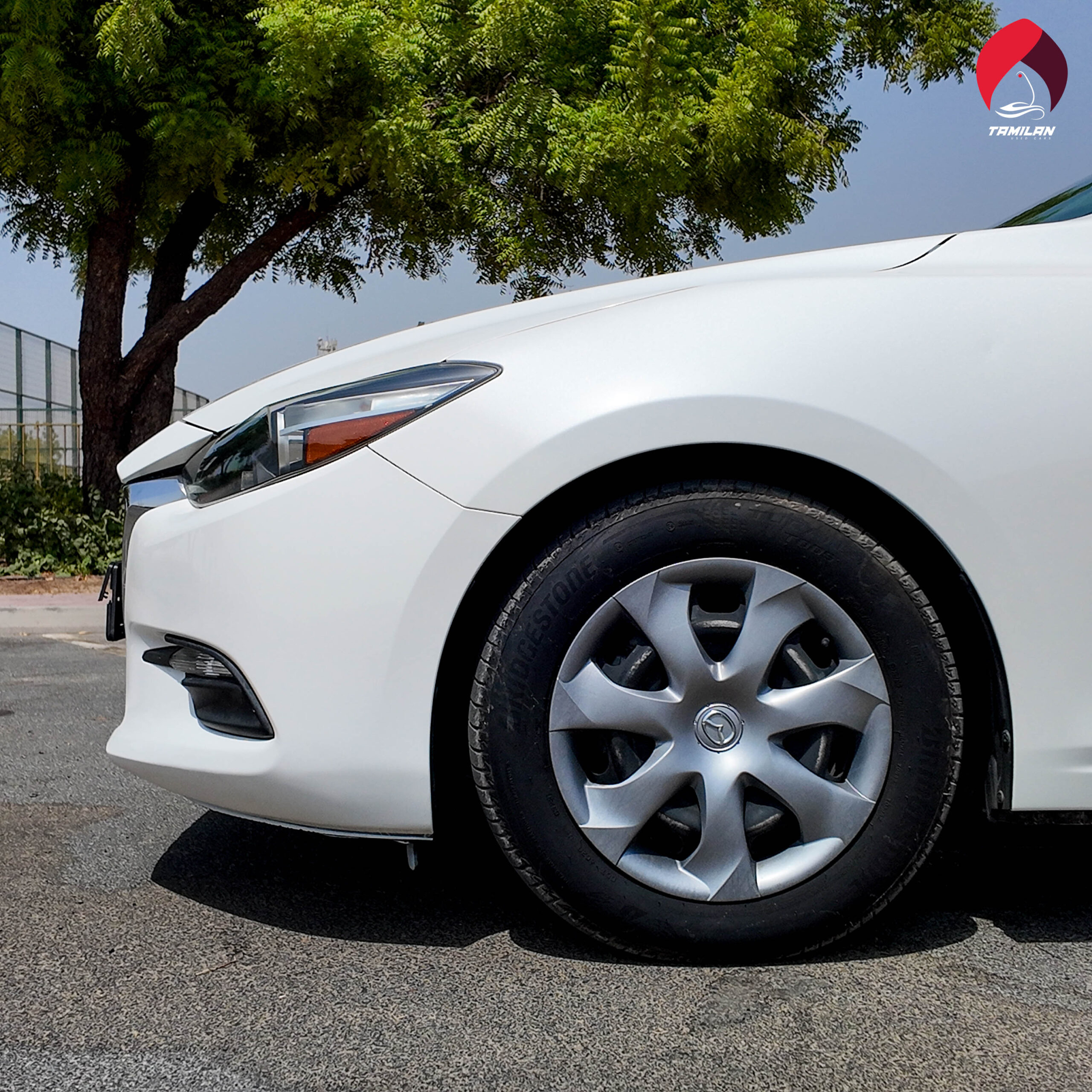 
								2019 | Mazda 3 | White full									