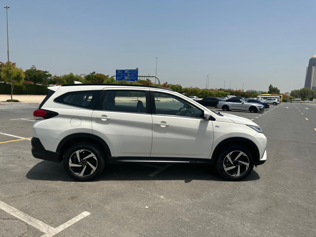 
								2023 | Toyota Rush | White GCC Specification full									