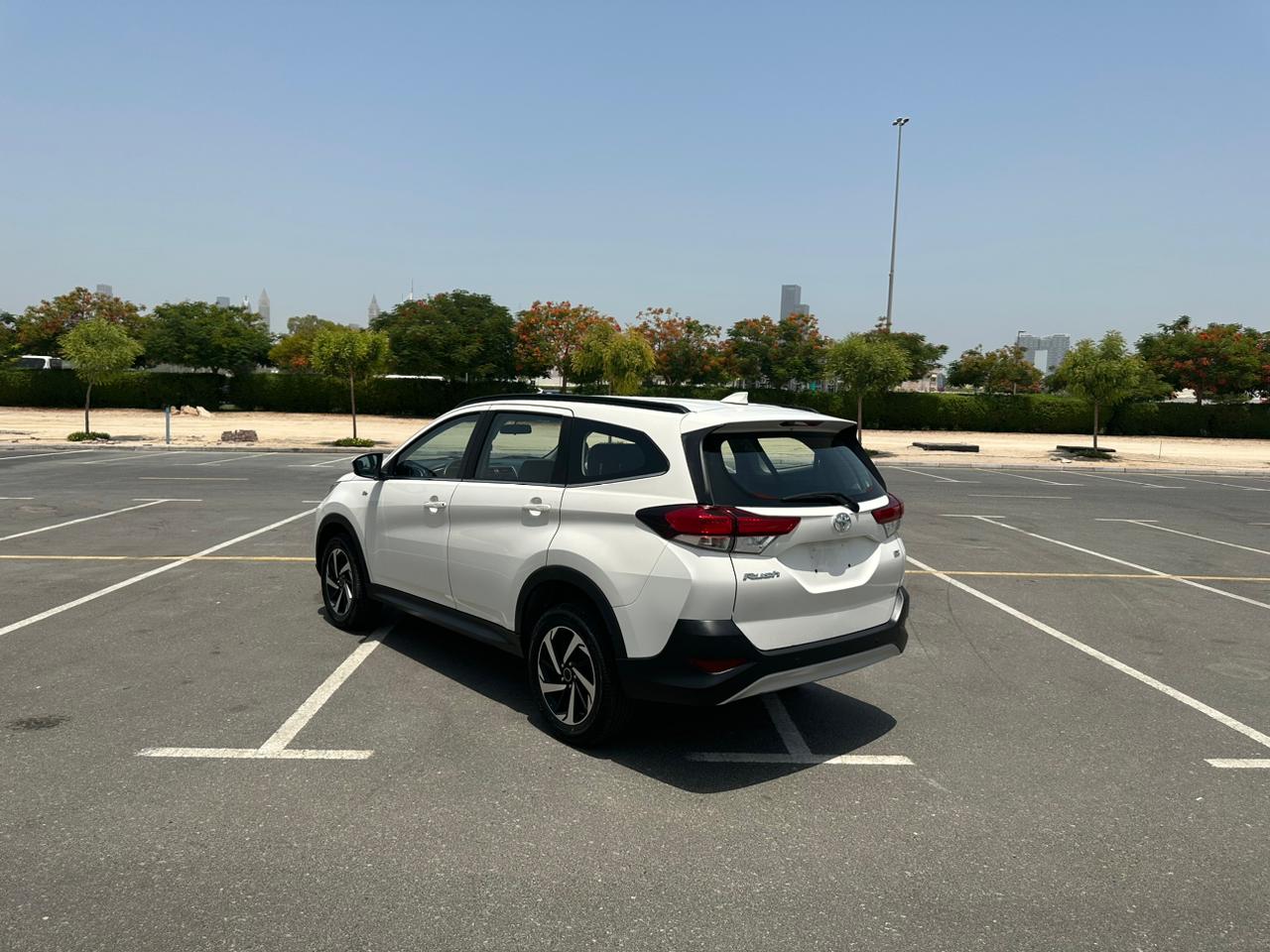 
								2023 | Toyota Rush | White GCC Specification full									