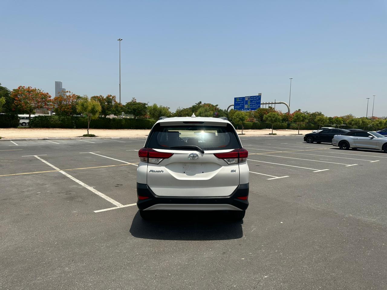 
								2023 | Toyota Rush | White GCC Specification full									