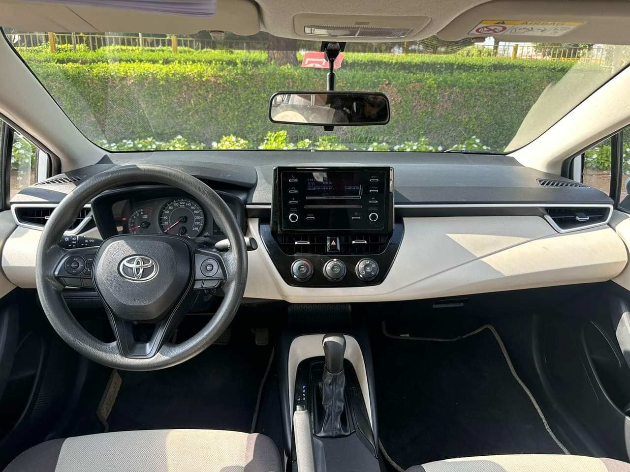 
								2023 | Toyota Corolla – 1.6 L xli | White full									