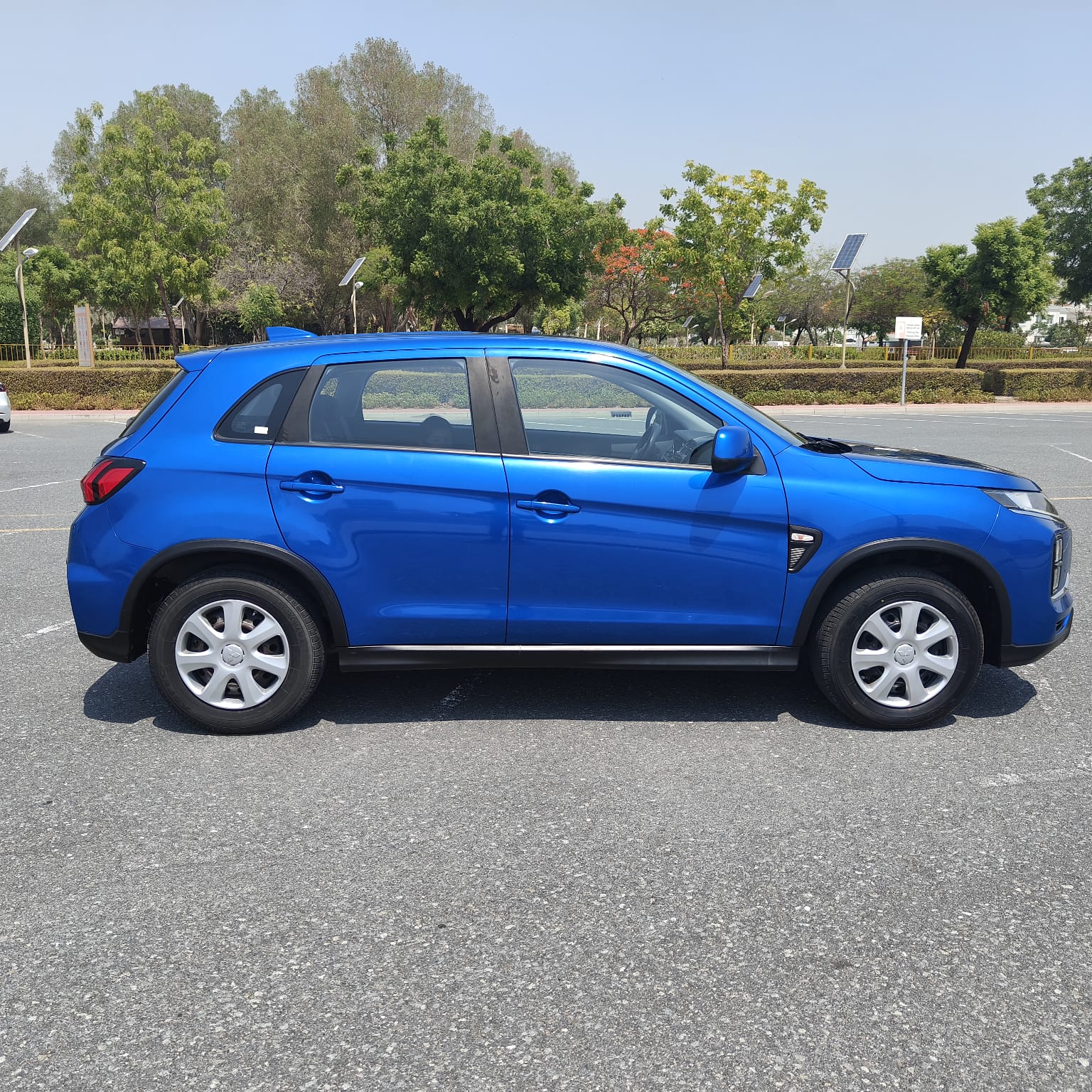 
								2020 | Mitsubishi ASX 2.0 L | Blue Color full									