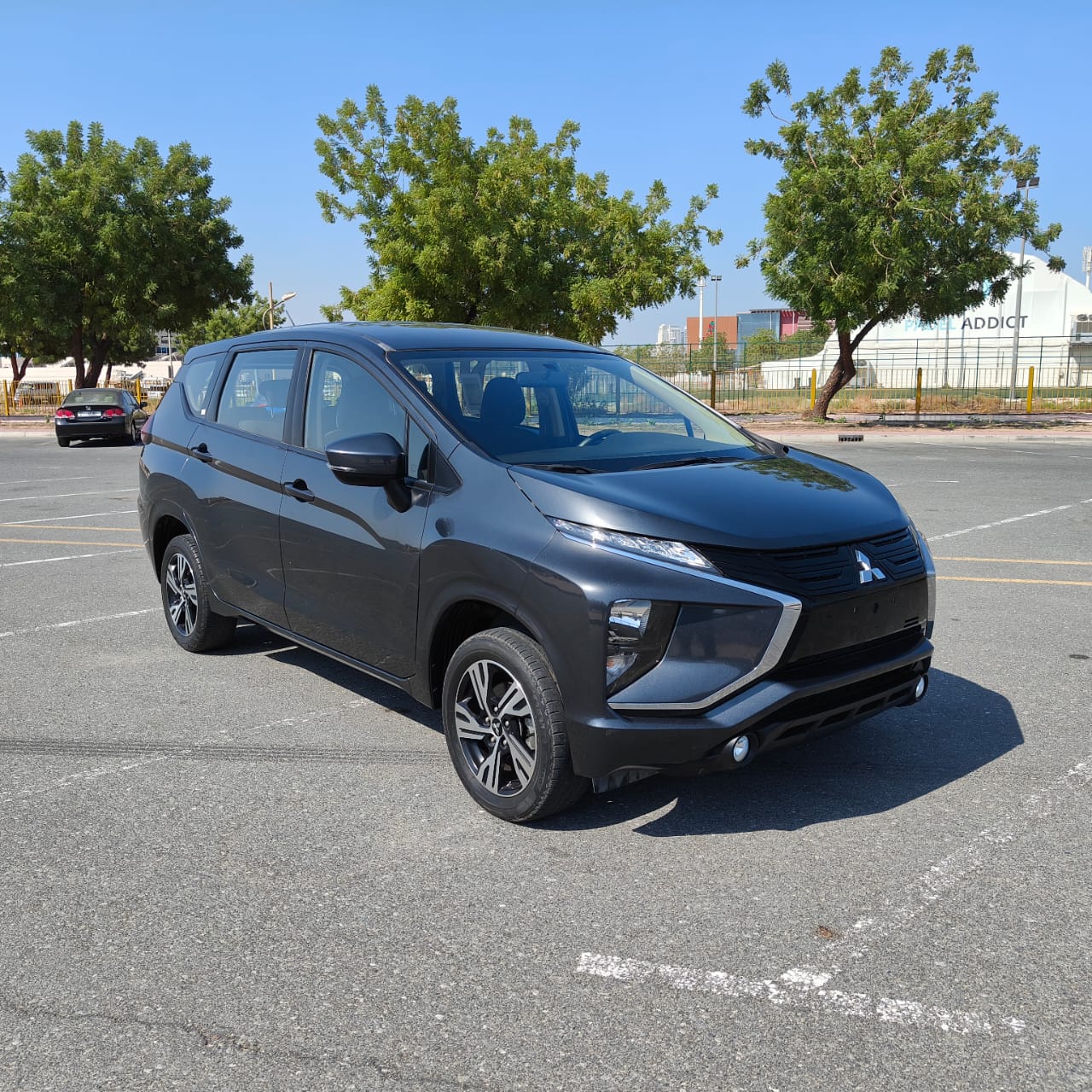 
								2022 | Mitsubishi Xpander 1.5 L (High Line) | Gray Color full									