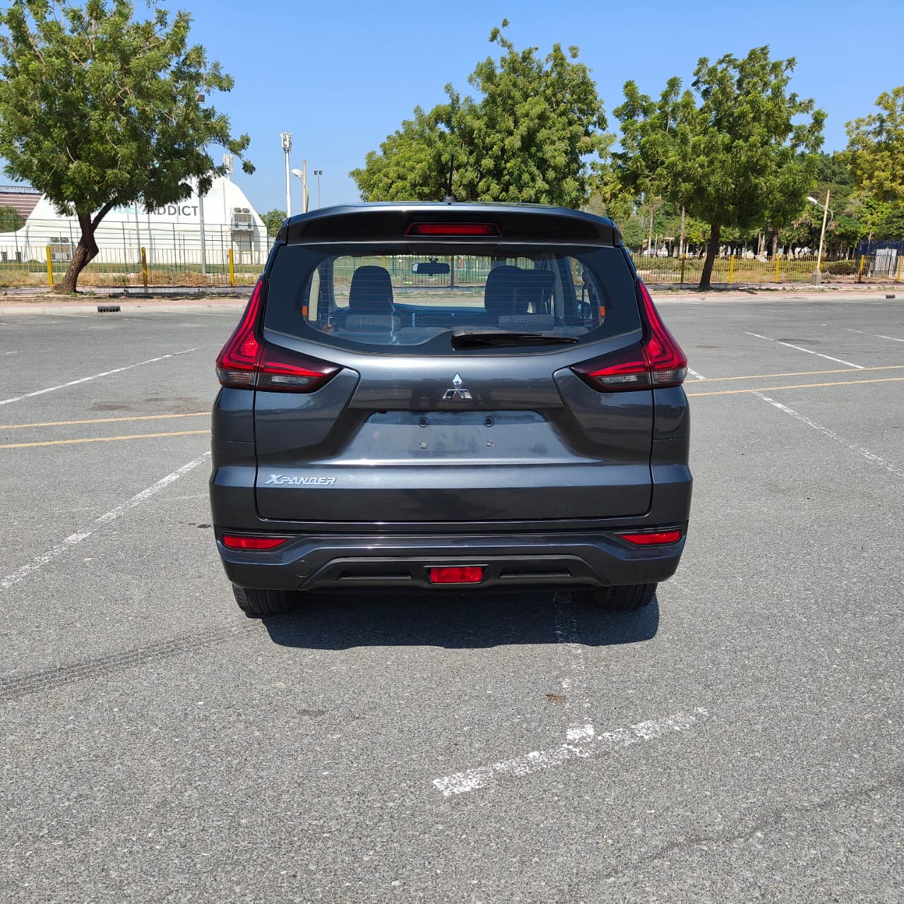 
								2022 | Mitsubishi Xpander 1.5 L (High Line) | Gray Color full									