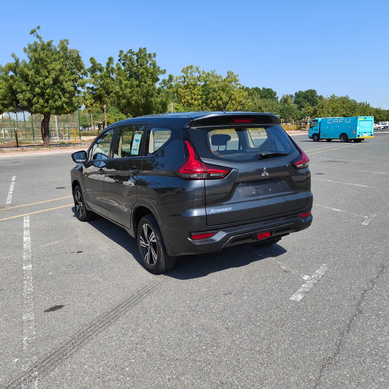 
								2022 | Mitsubishi Xpander 1.5 L (High Line) | Gray Color full									