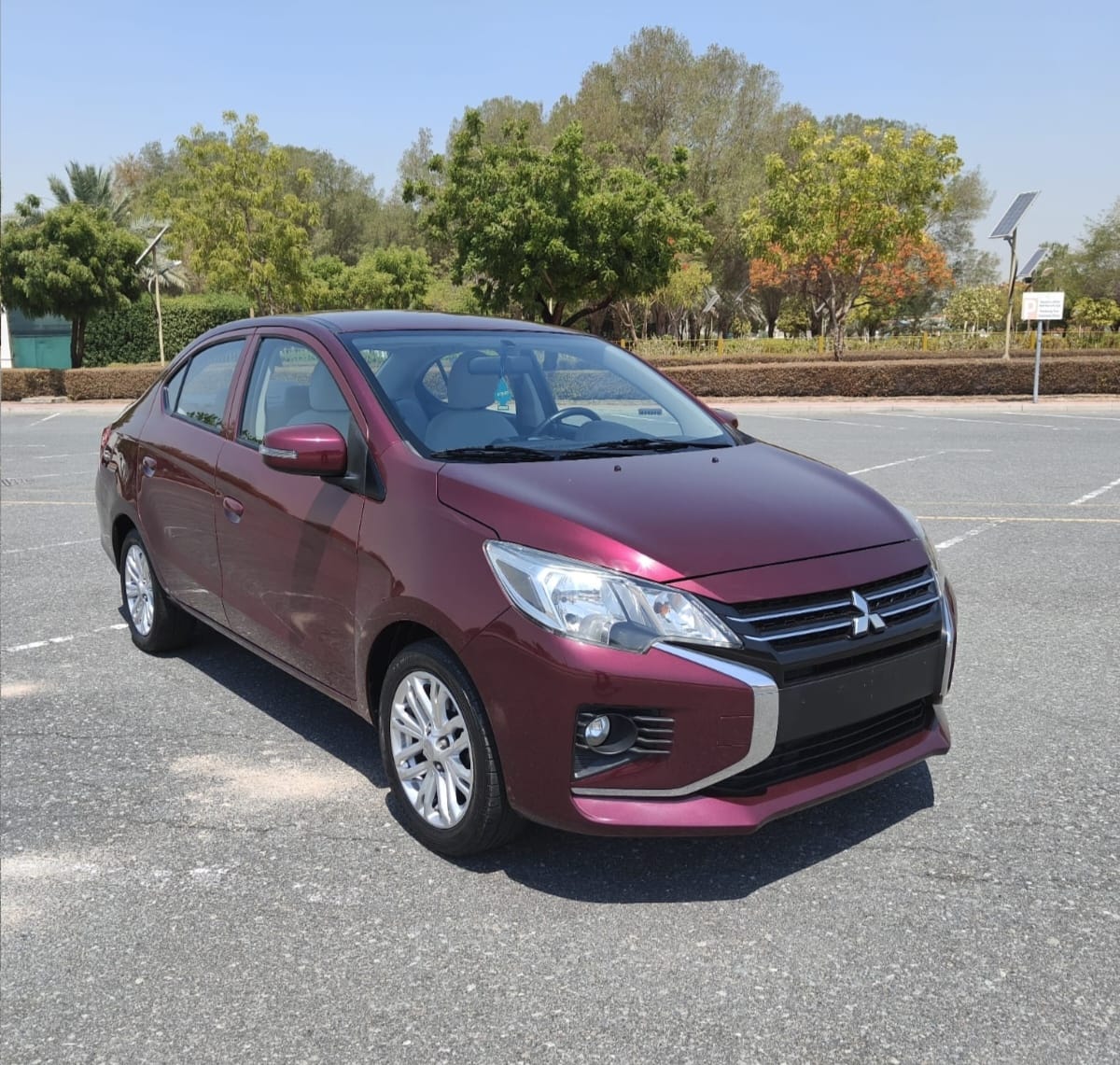 
								2021 | Mitsubishi Attrage 1.2 L | Maroon full									