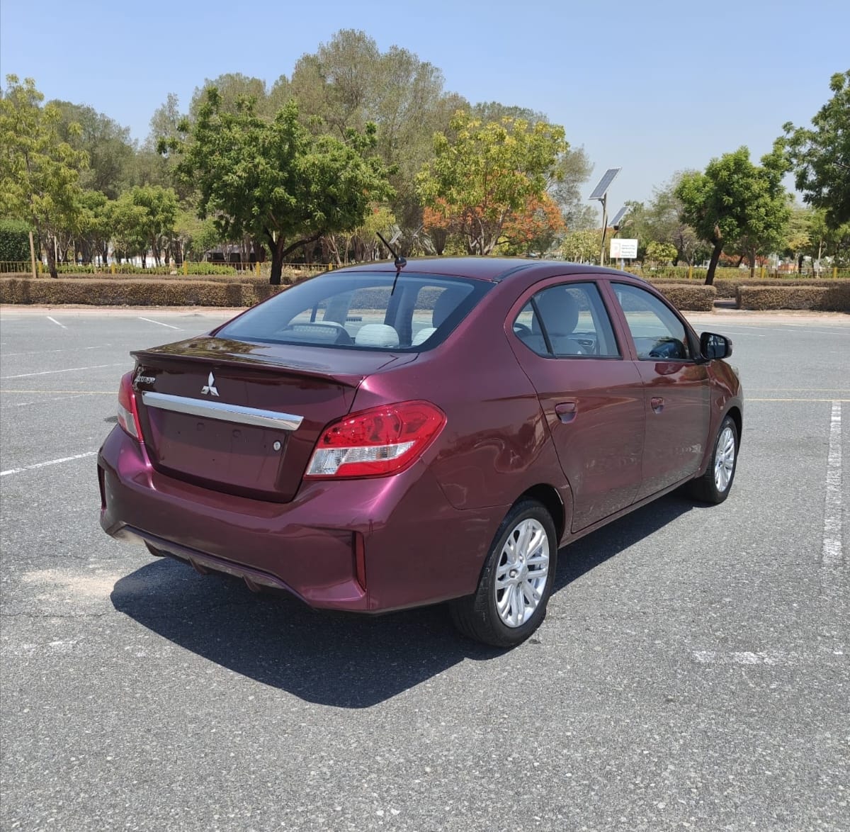 
								2021 | Mitsubishi Attrage 1.2 L | Maroon full									