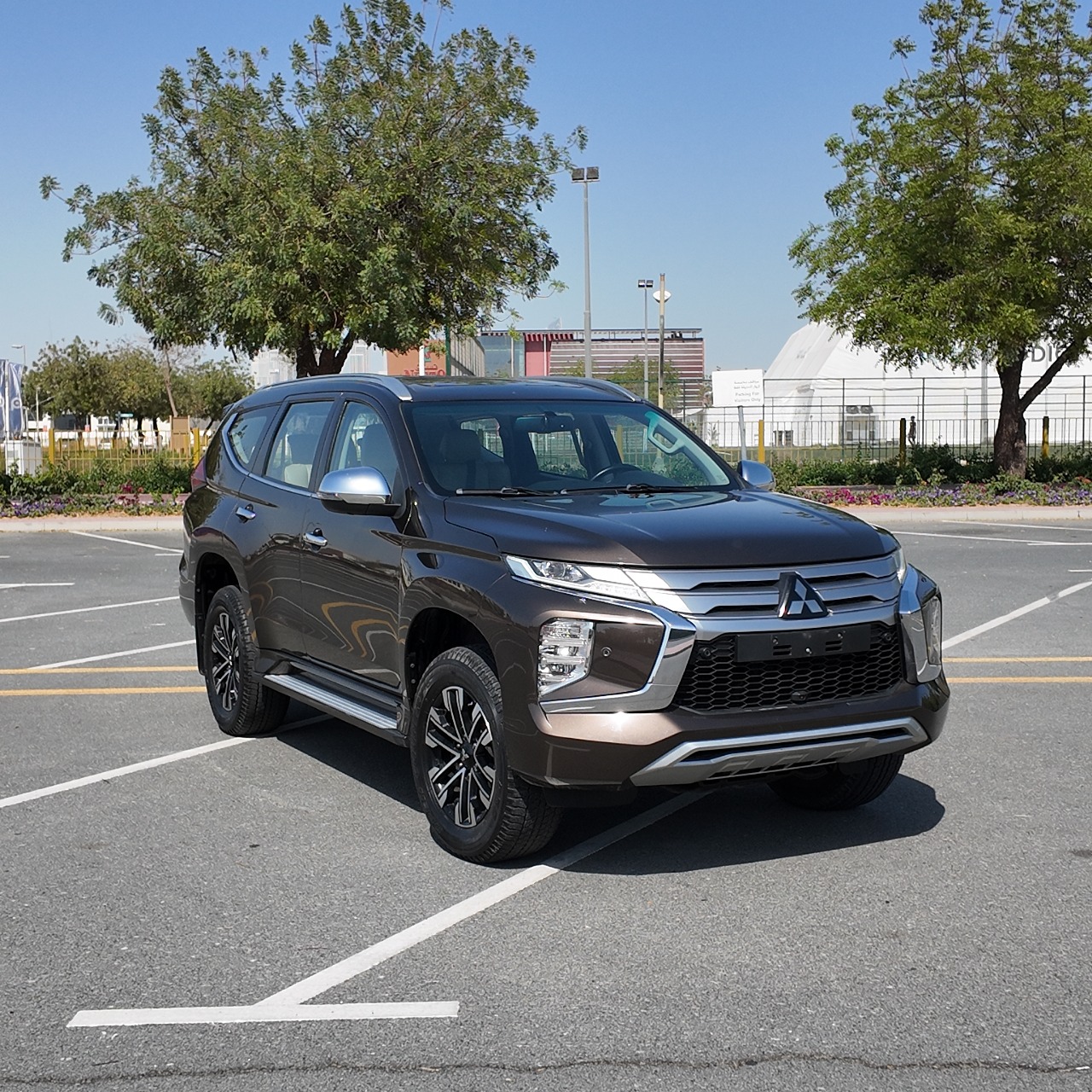 
								2021 | Mitsubishi Montero Sports 3.0 L | Brown full									