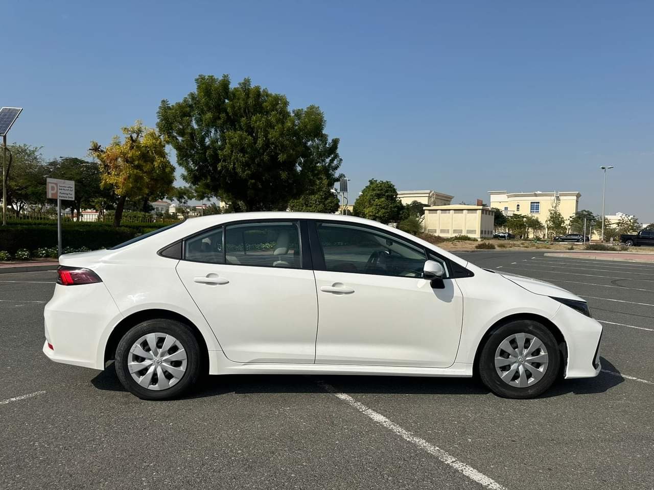 
								2023 | Toyota Corolla – 1.6 L xli | White full									