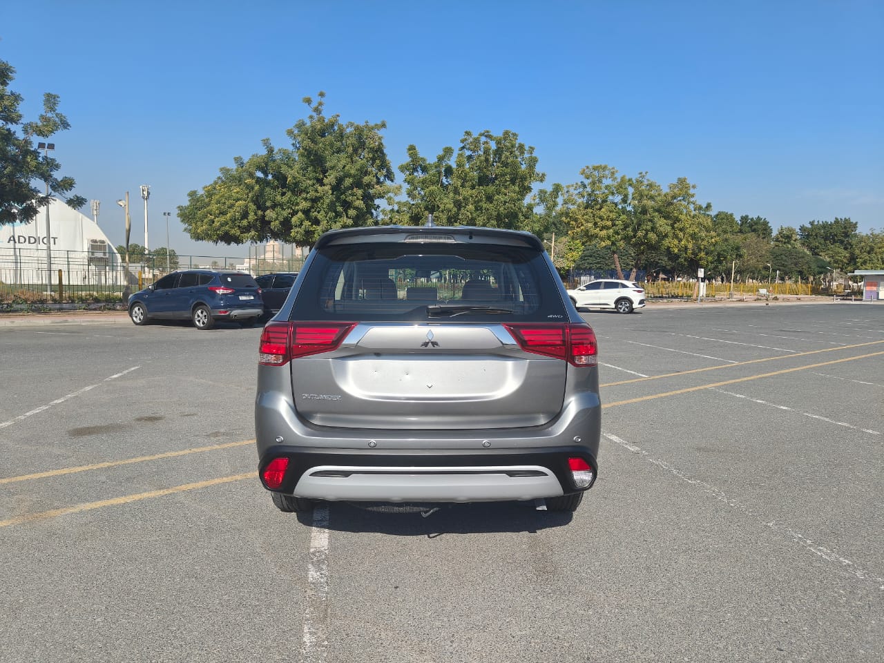
								2021 | Mitsubishi Outlander 2.5 L | Grey full									