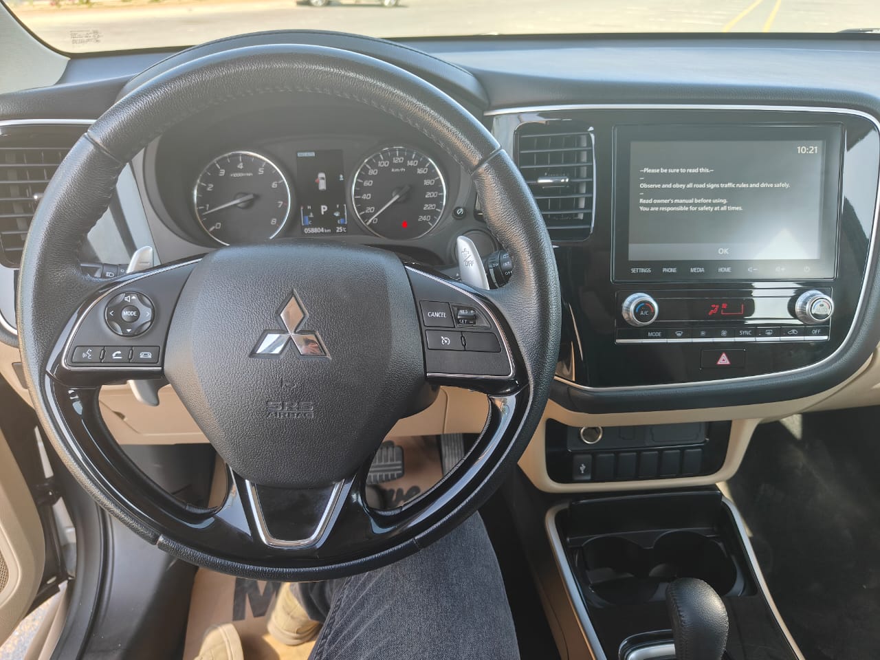 
								2021 | Mitsubishi Outlander 2.5 L | Grey full									