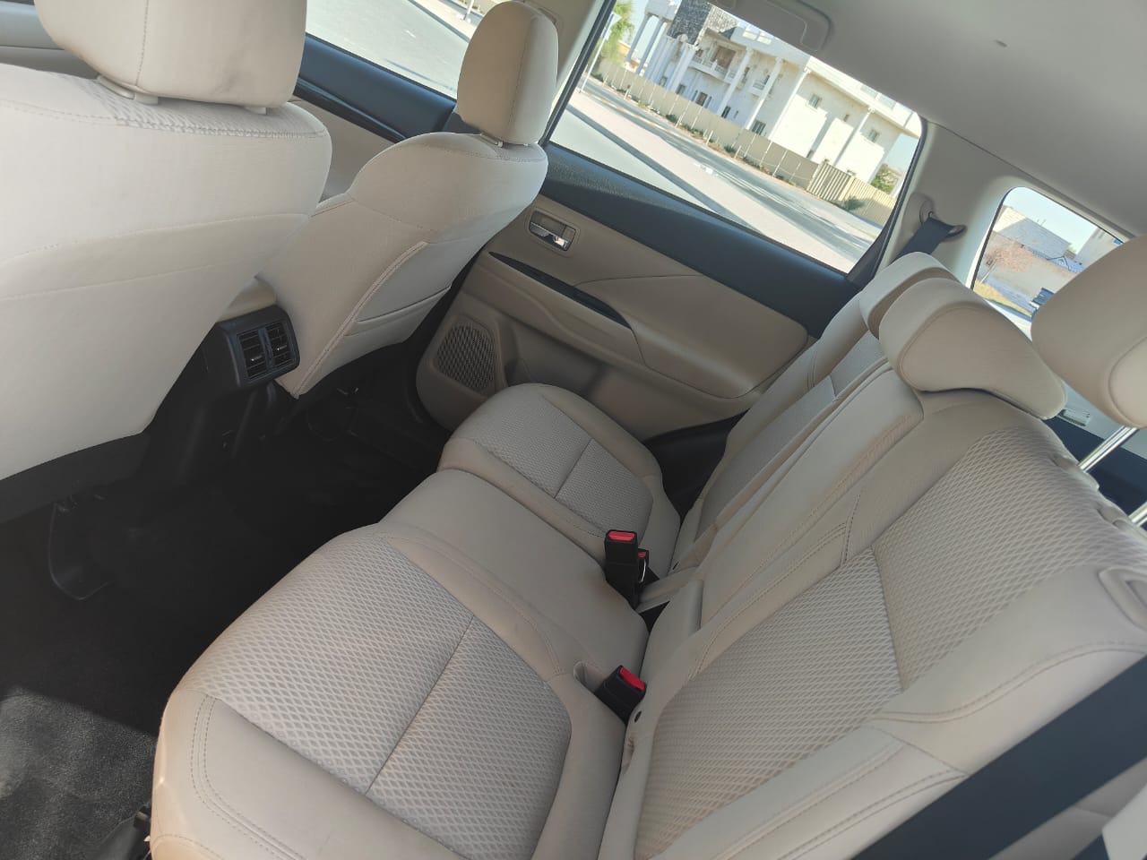 
								2021 | Mitsubishi Outlander 2.5 L | Grey full									