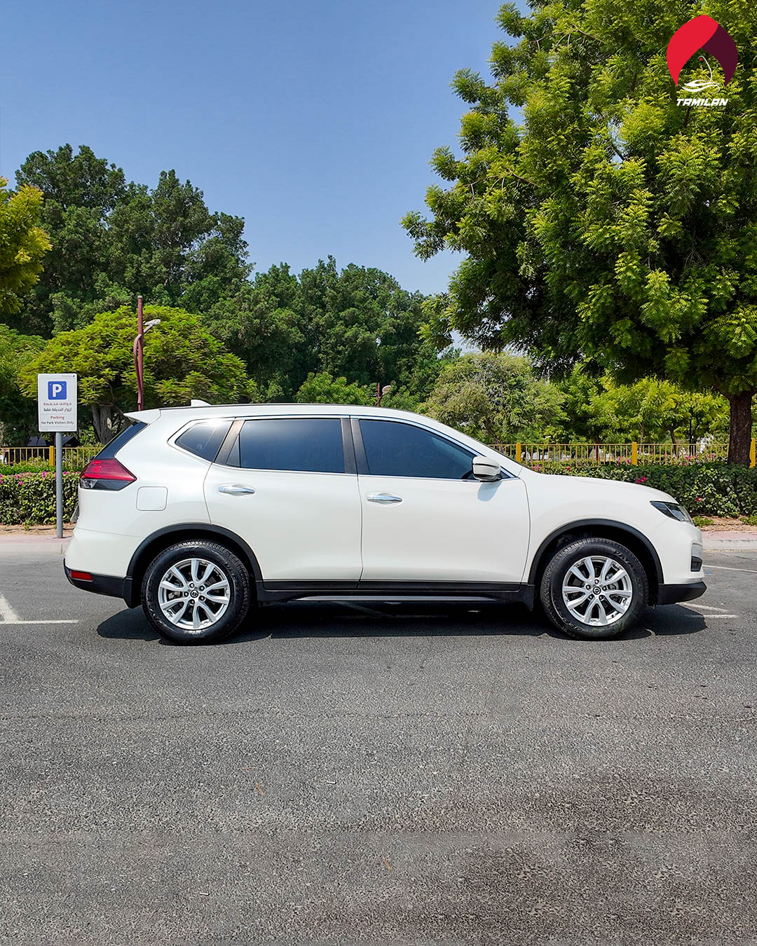 
								2021 | Nissan X-Trail 2.5L | White full									