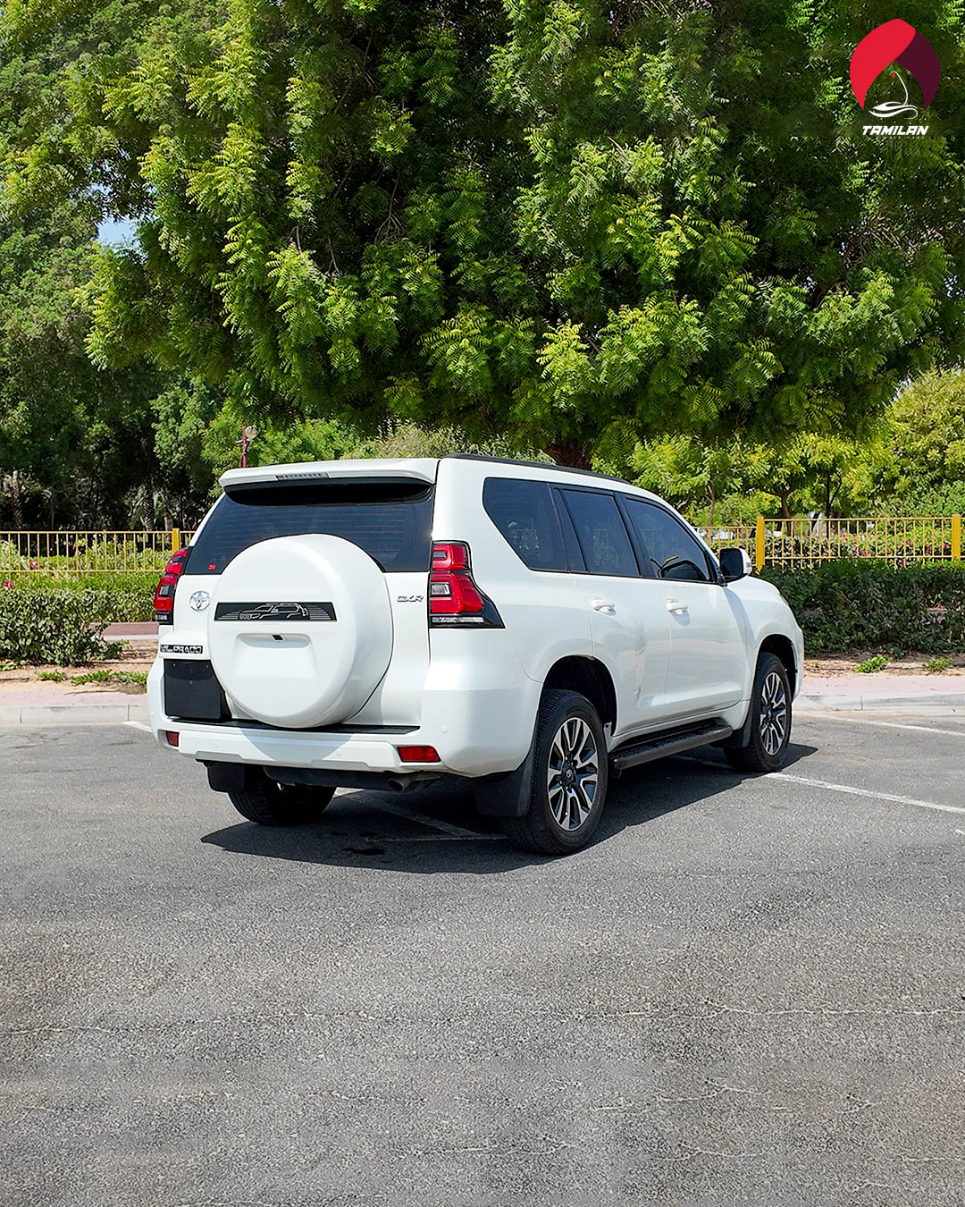 
								2023 | Toyota Land Cruiser Prado – 4.0 L GXR | White full									