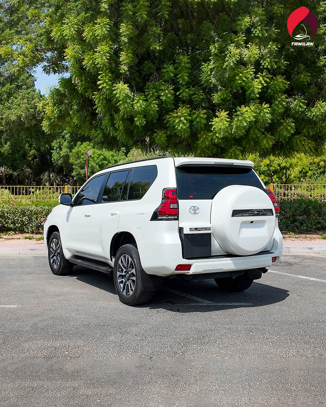 
								2023 | Toyota Land Cruiser Prado – 4.0 L GXR | White full									