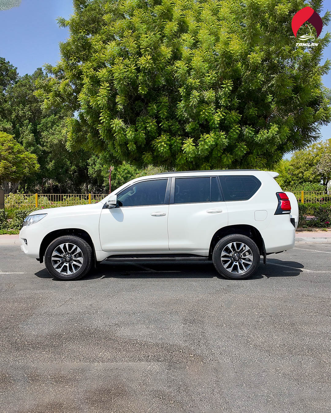 
								2023 | Toyota Land Cruiser Prado – 4.0 L GXR | White full									