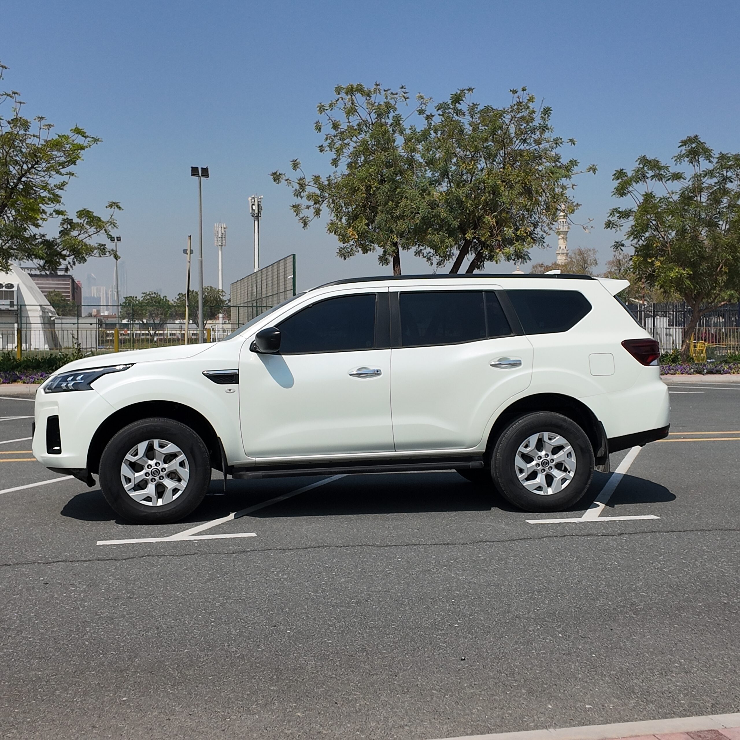 
								2023 | Nissan Xterra | White full									