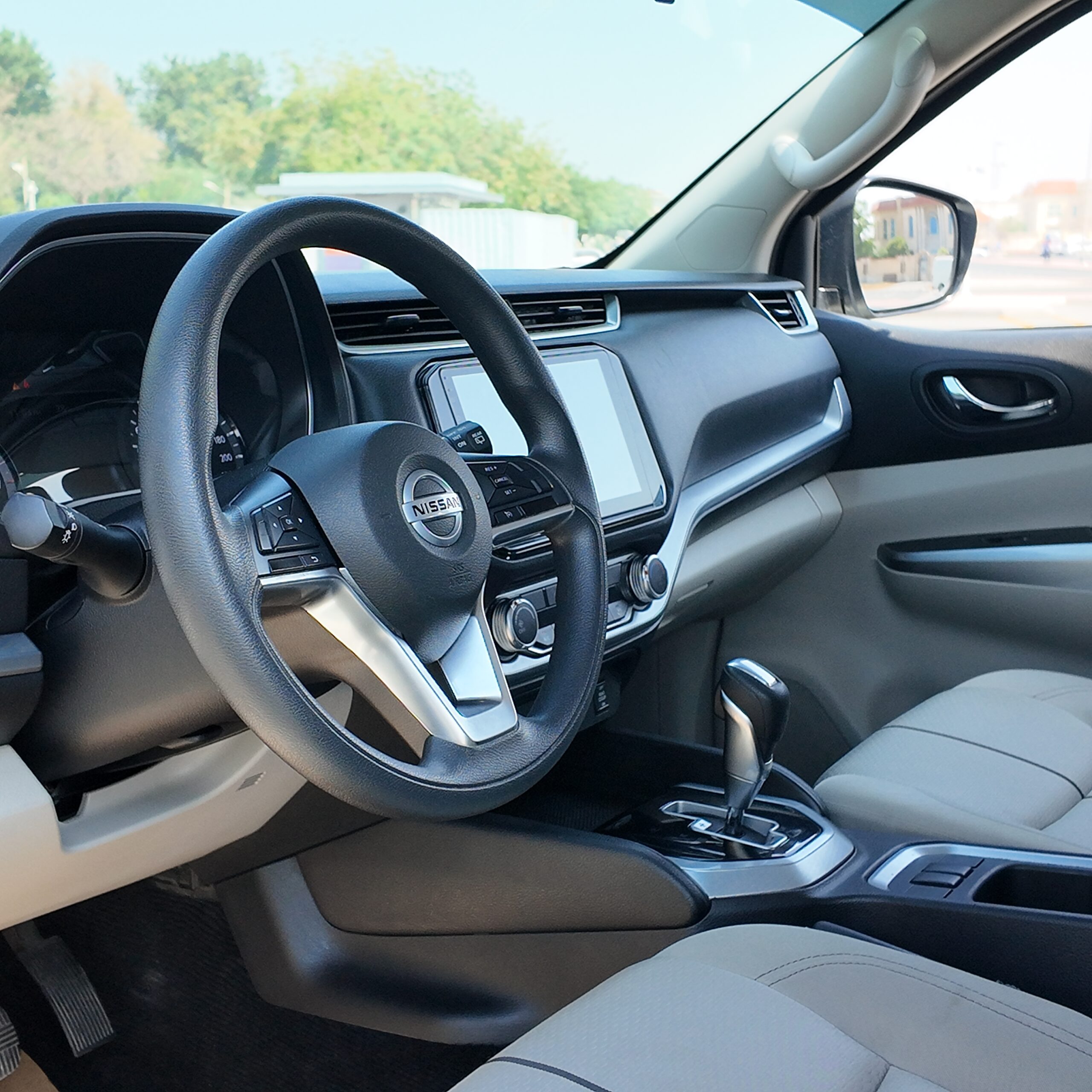 
								2023 | Nissan Xterra | White full									