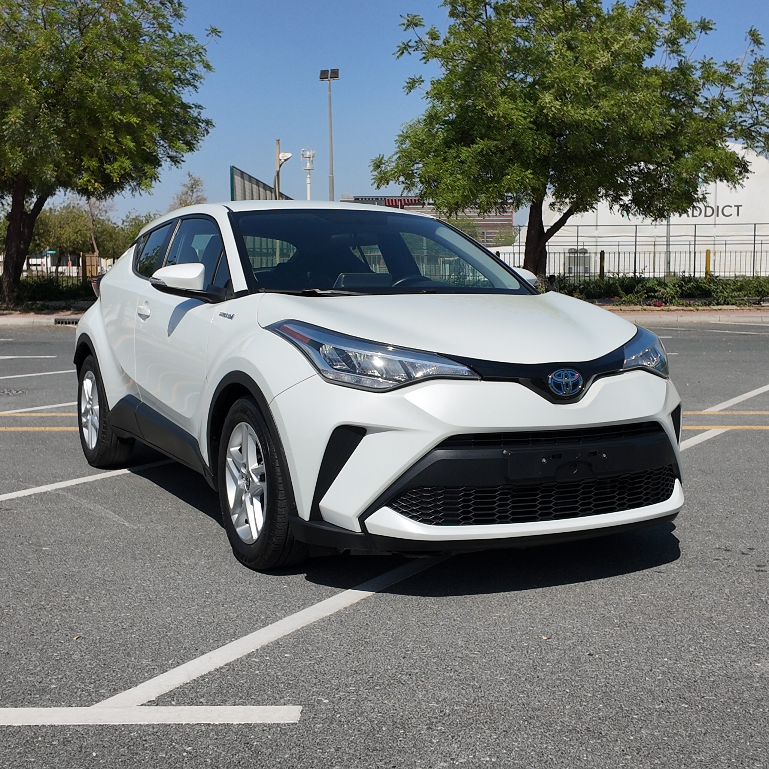 
								2021 | Toyota C-HR (Hybrid) | SUV | White full									