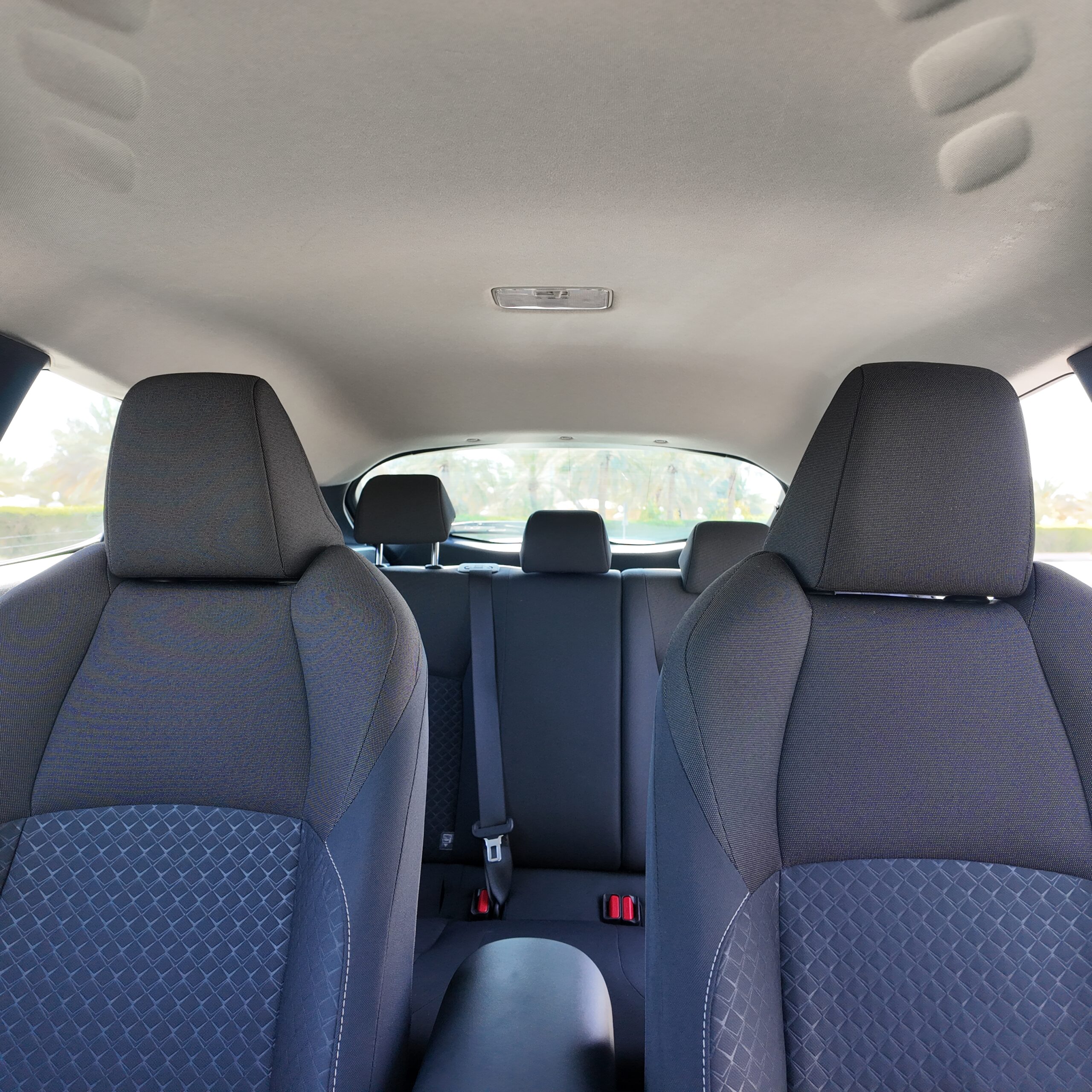 
								2021 | Toyota C-HR (Hybrid) | SUV | White full									