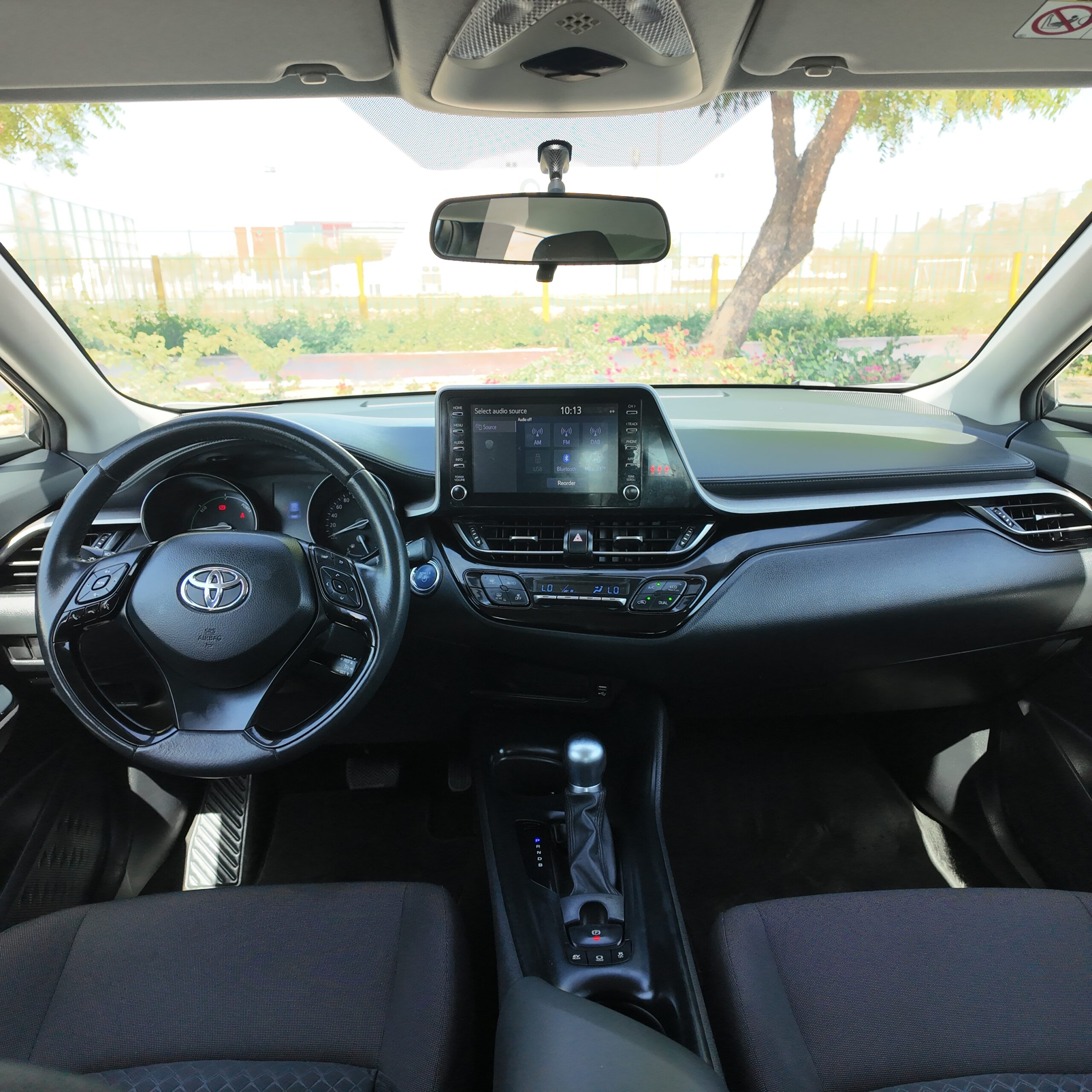 
								2021 | Toyota C-HR (Hybrid) | SUV | White full									