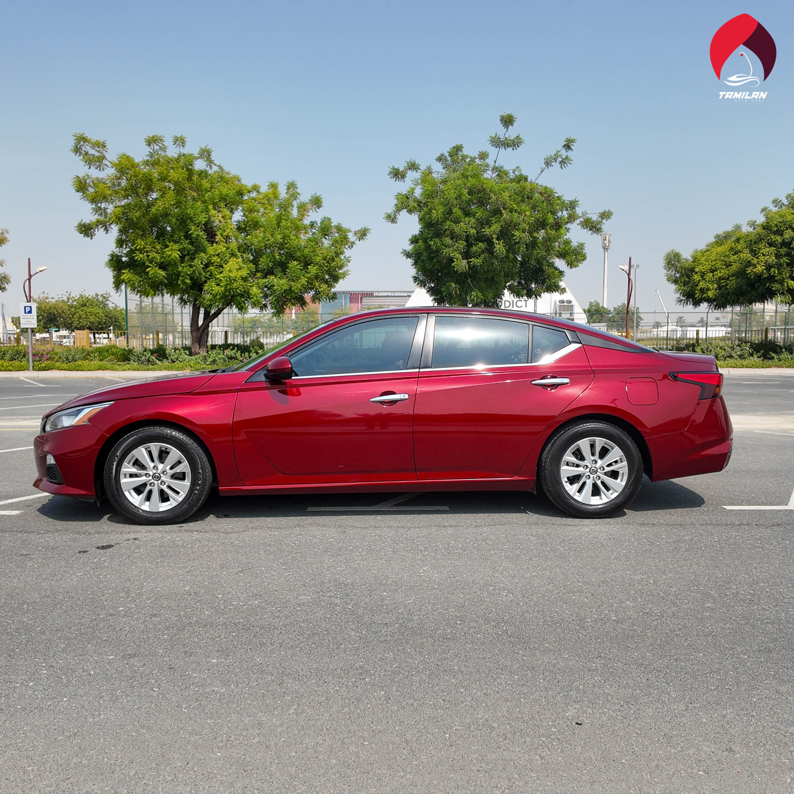
								2021 | Nissan Altima | Red full									
