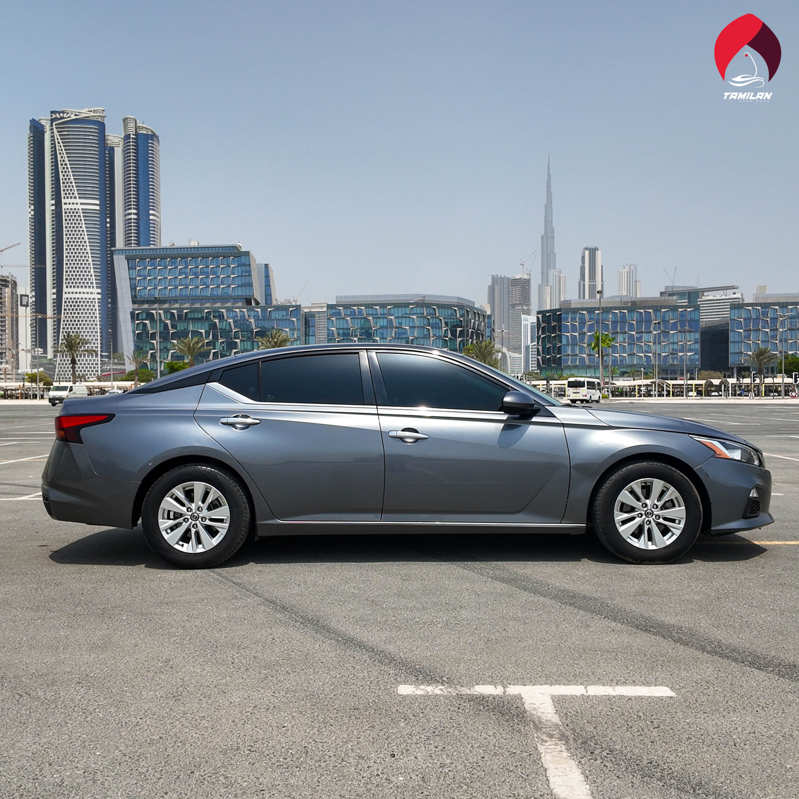 
								2021 | Nissan Altima | Grey full									