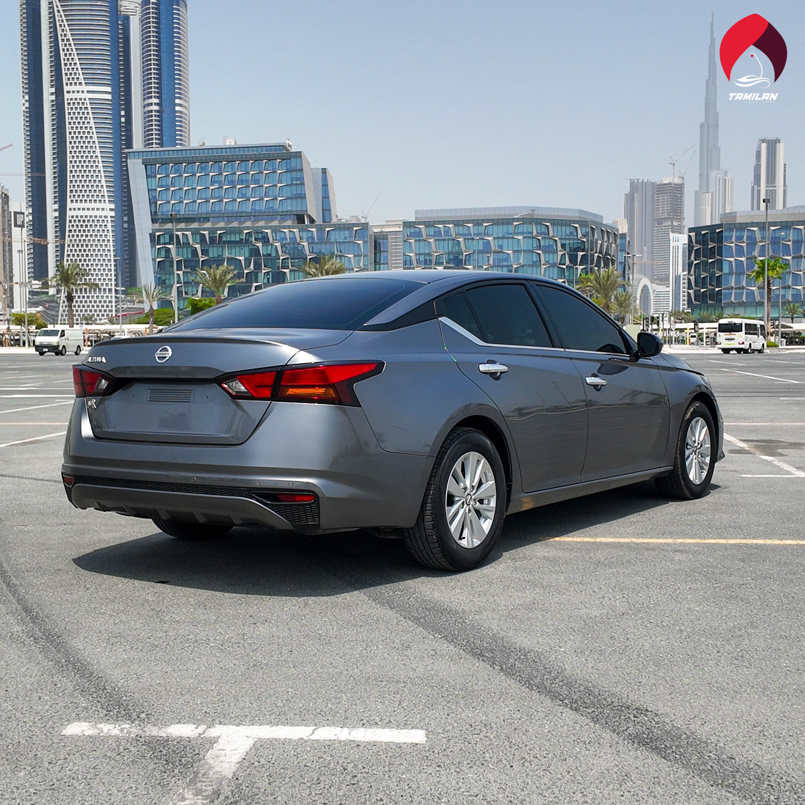 
								2021 | Nissan Altima | Grey full									