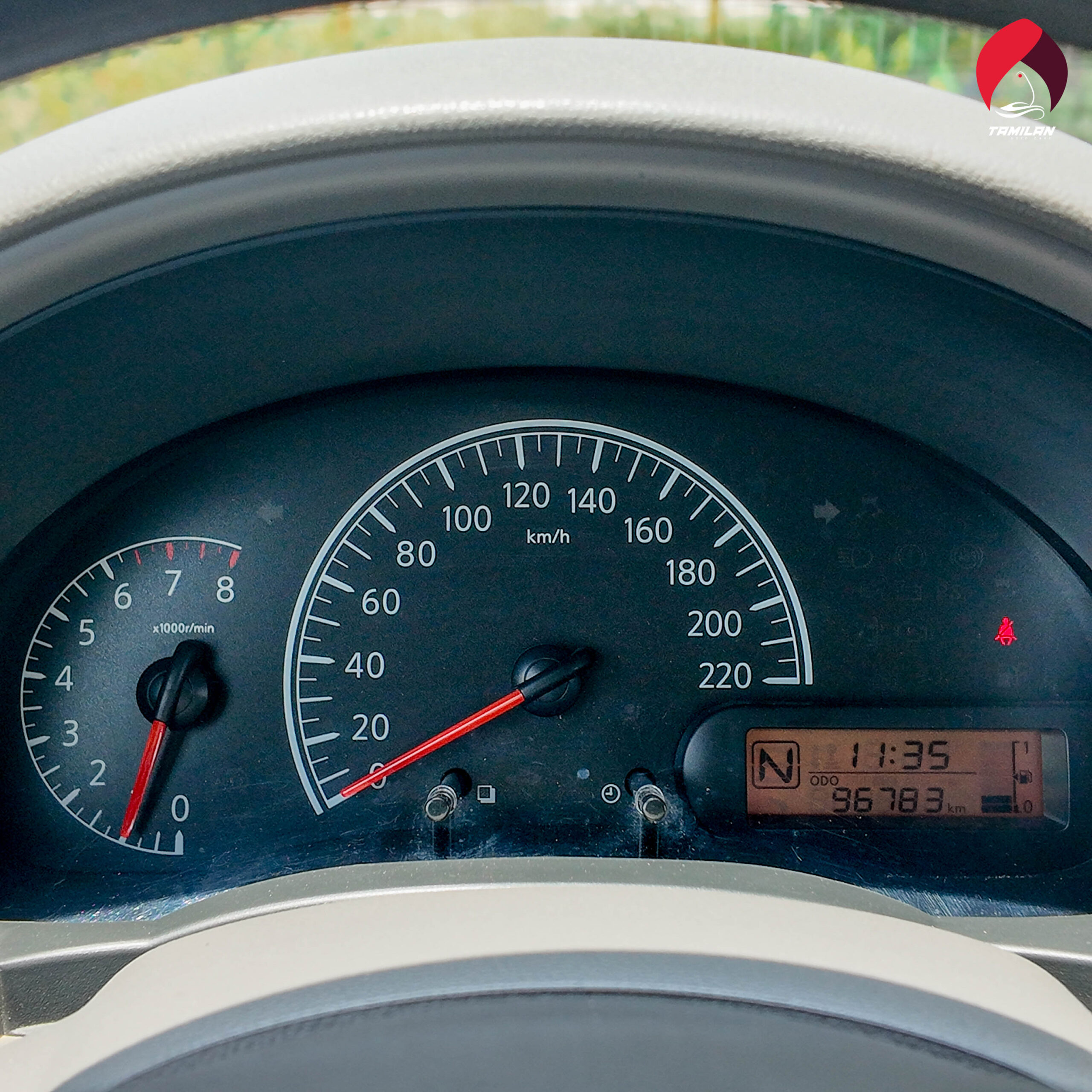 
								2022 | Nissan Sunny | Silver full									