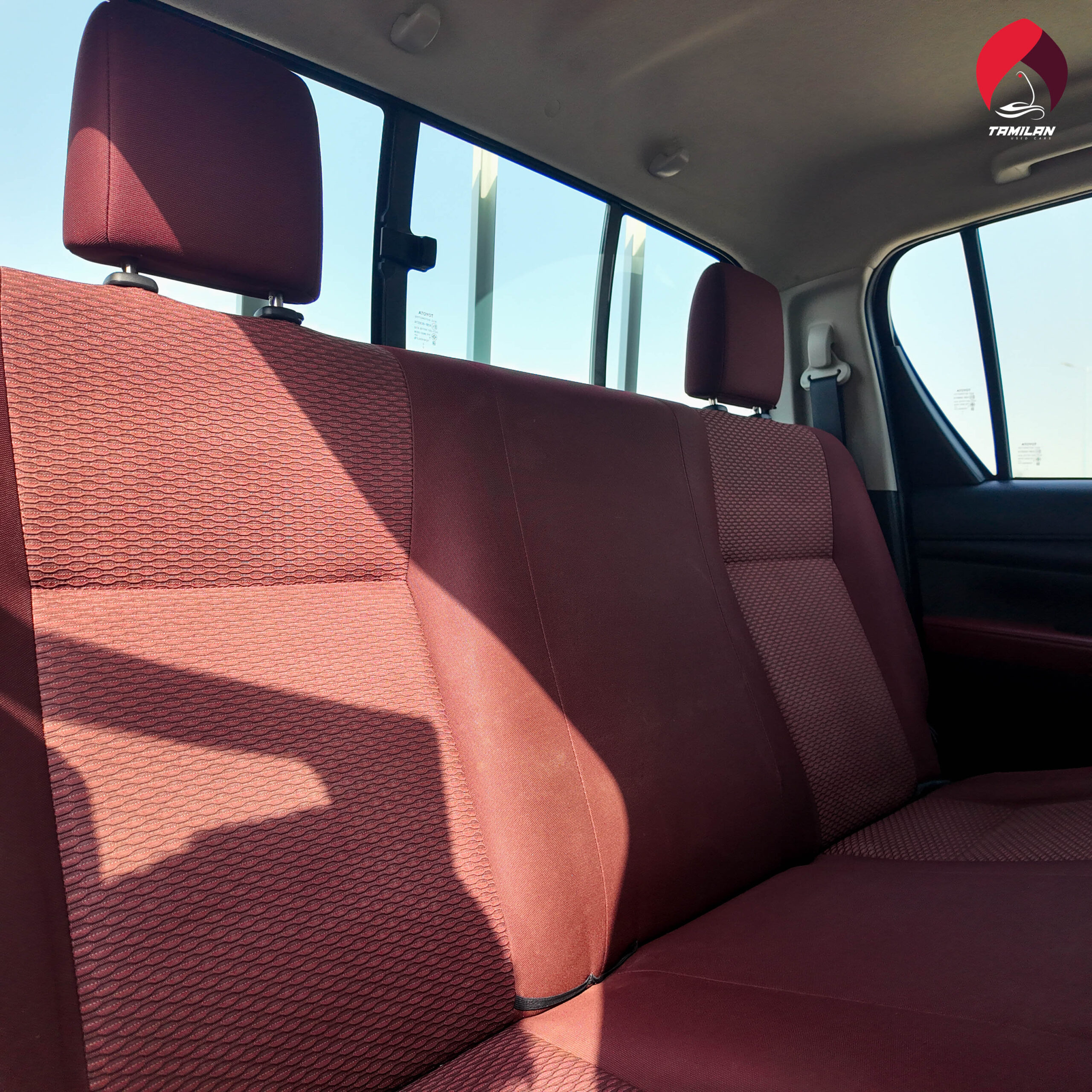 
								2022 Toyota Hilux | 4 X 2 | White full									