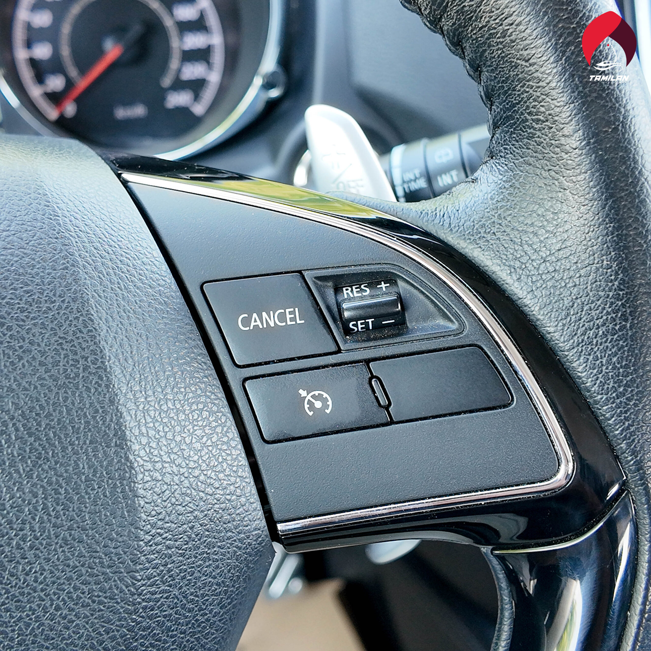 
								2022 | Mitsubishi ASX 2.0 L | Grey full									