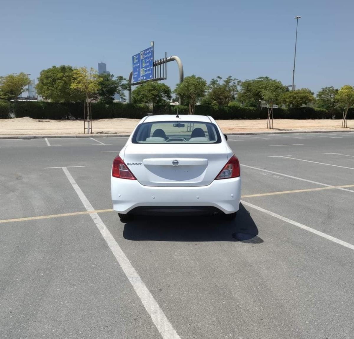 
								2022 | Nissan Sunny 1.5L | White full									