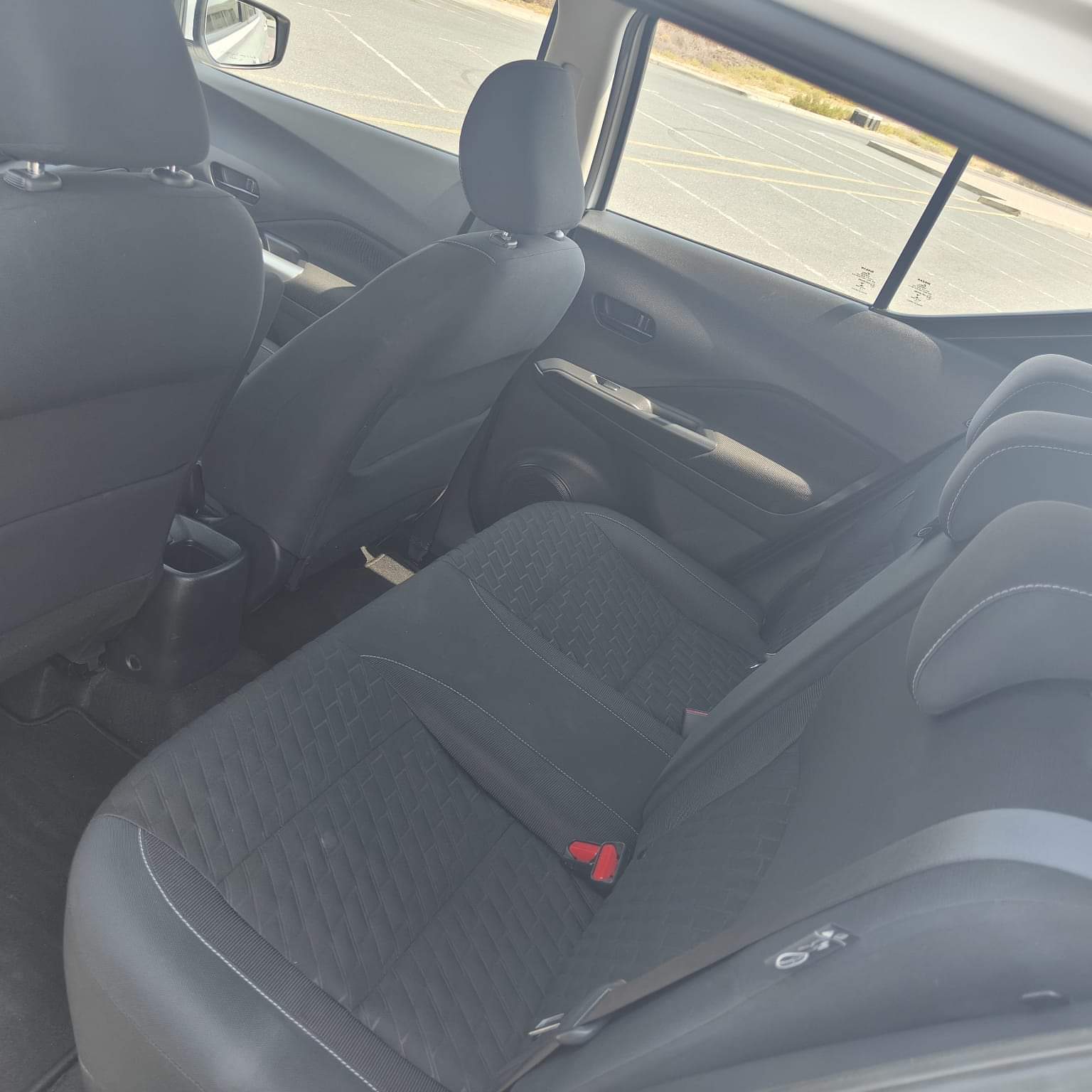 
								2022 | Nissan Kicks 1.6L | White full									