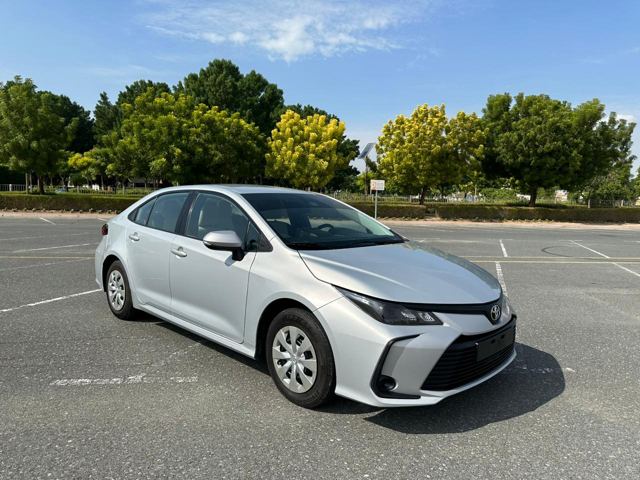 
								2020 | Toyota Corolla 1.6L xli | Silver full									