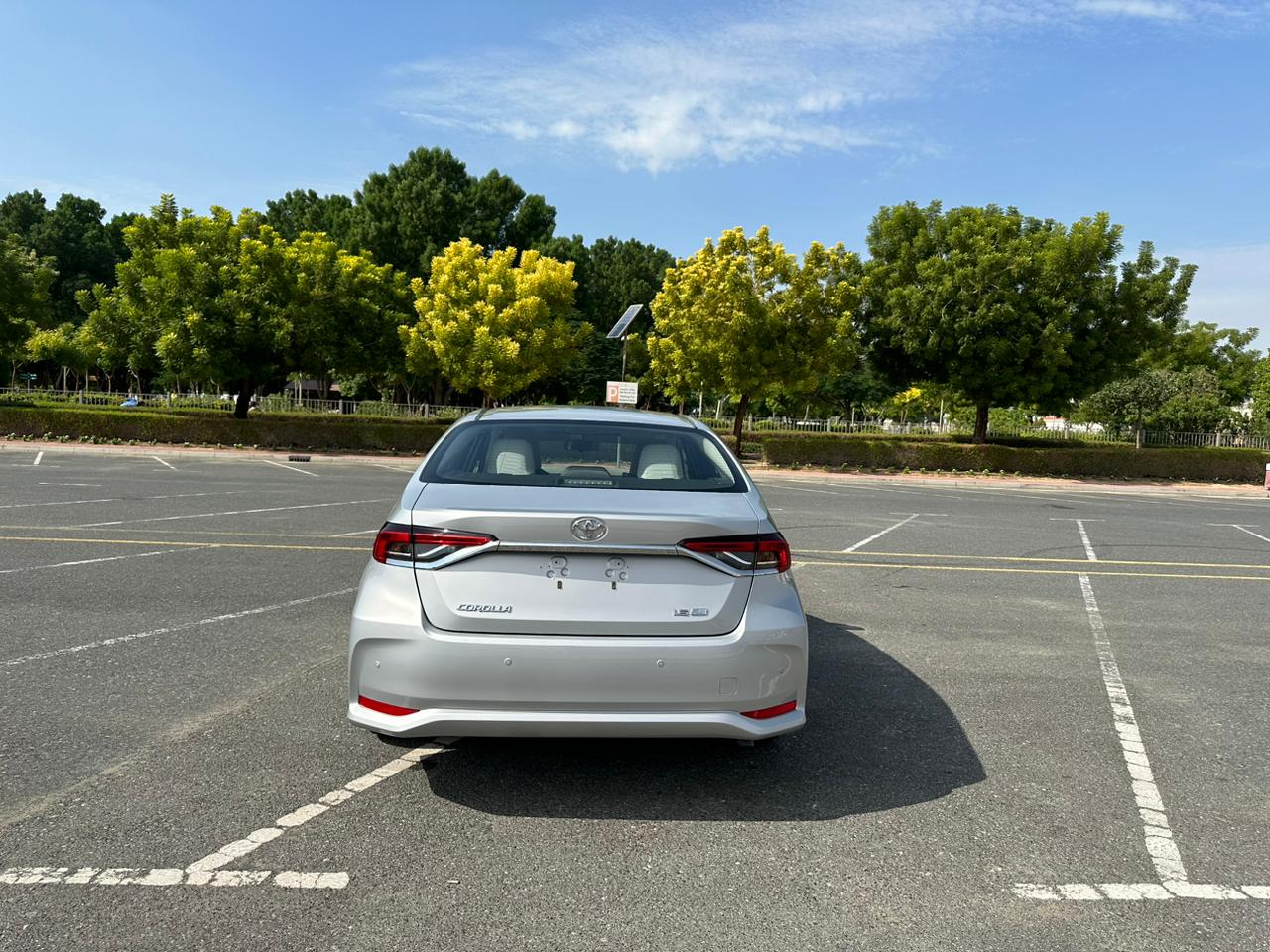 
								2020 | Toyota Corolla 1.6L xli | Silver full									